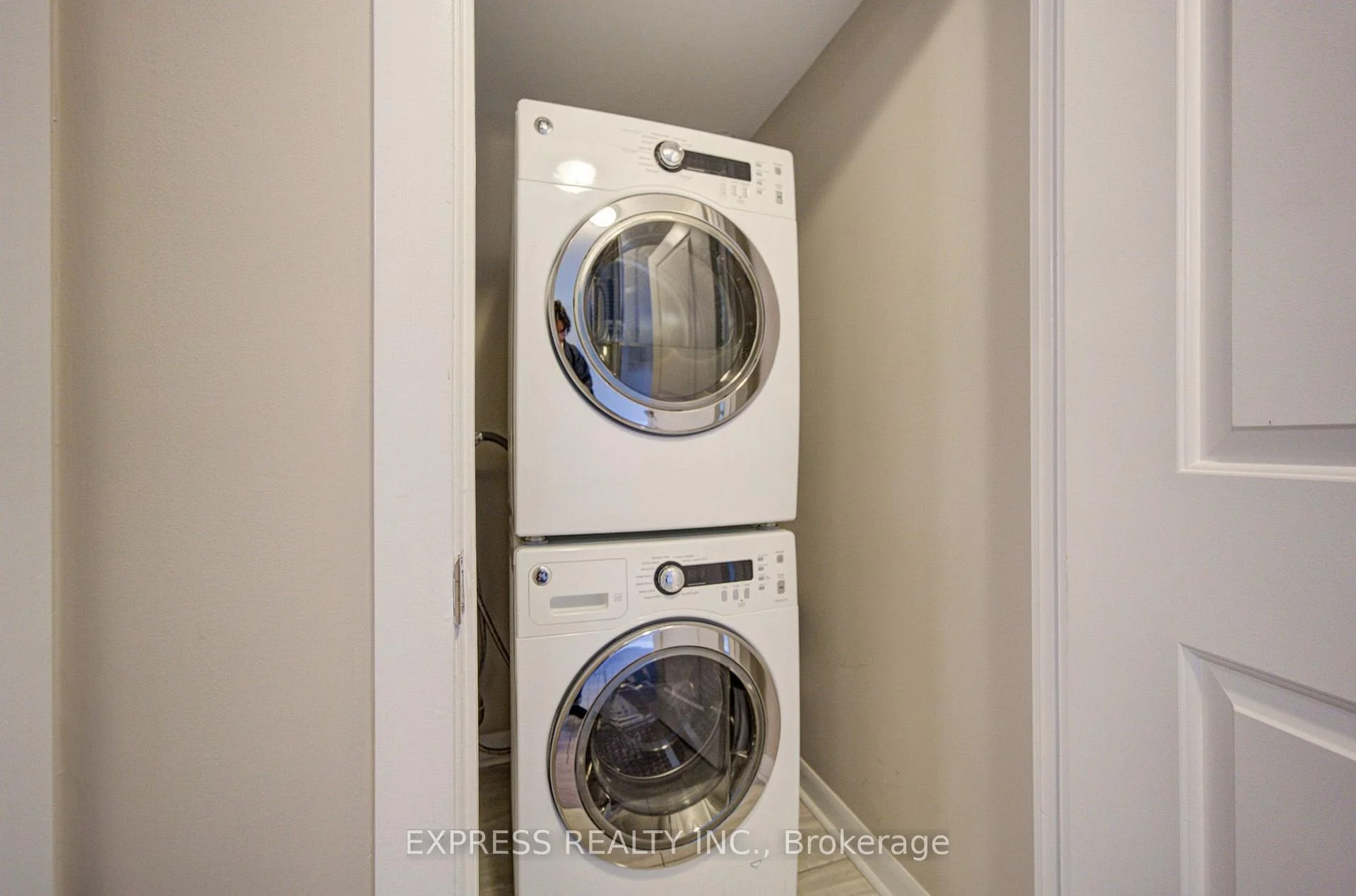Photo 31 of Unit 1005, 4978 Yonge Street, North York, Lansing-Westgate — HOMEH