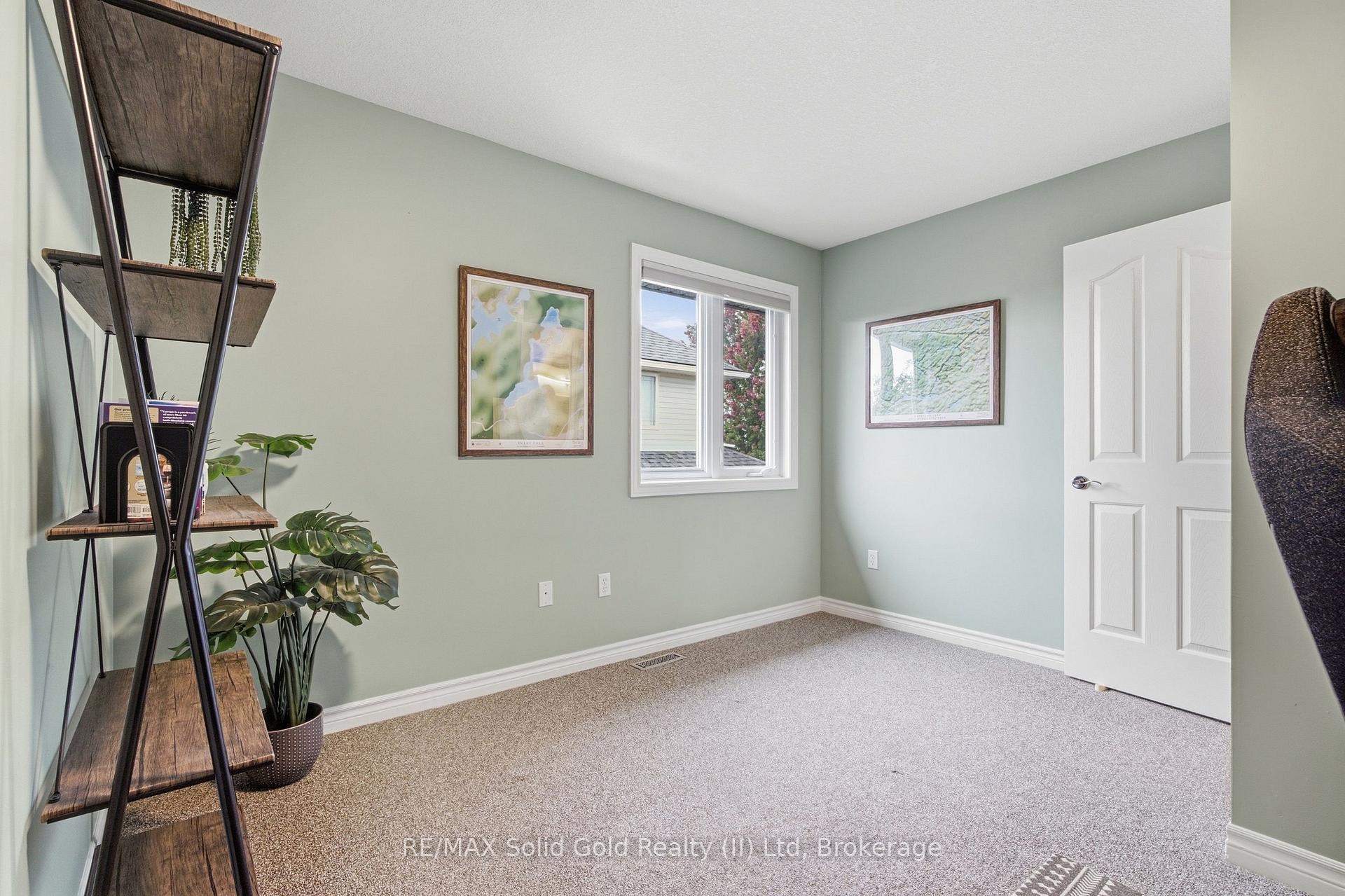Photo 20 of 30 Vanevery Way, Stratford — HOMEH