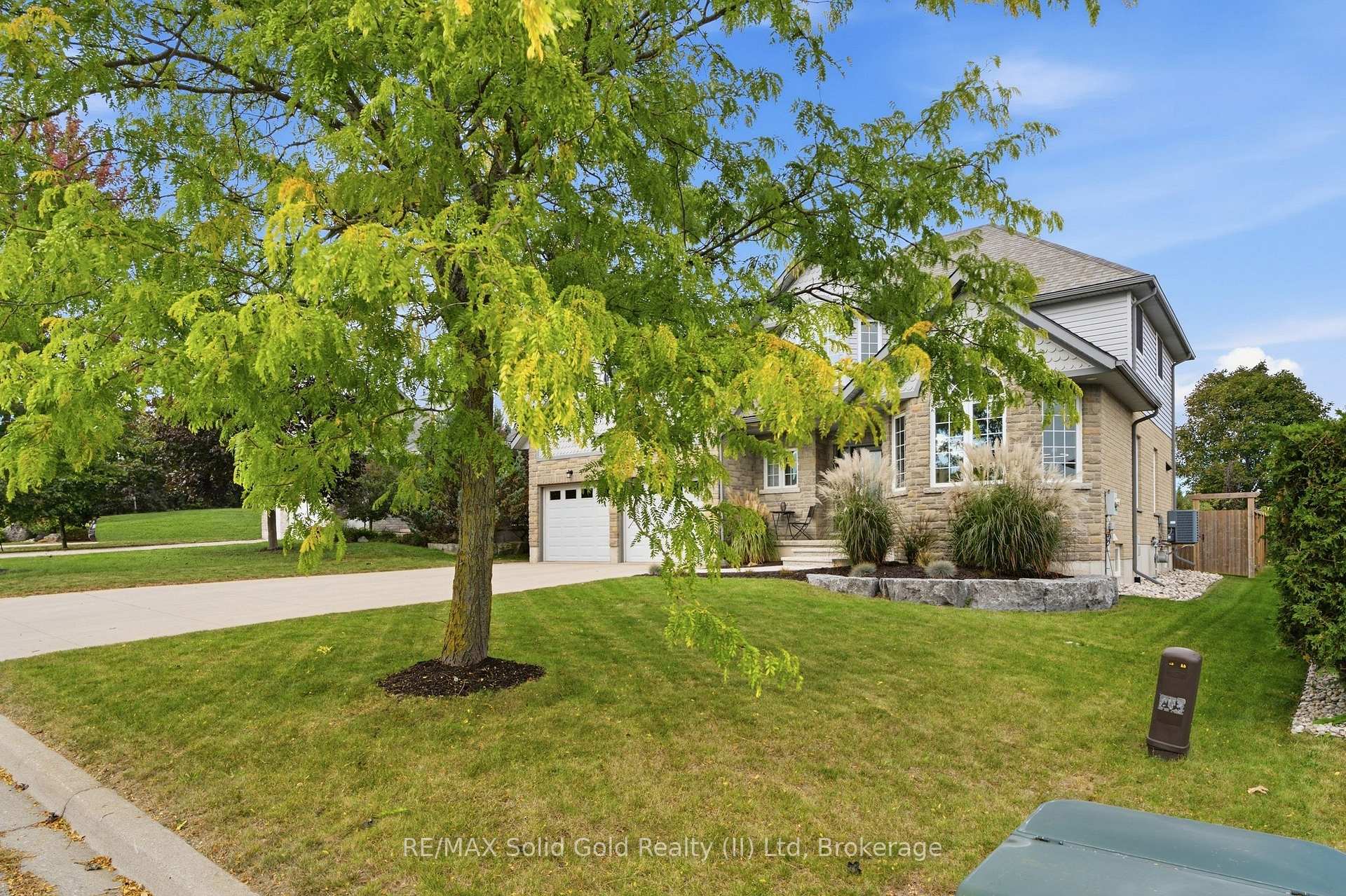 Photo 25 of 30 Vanevery Way, Stratford — HOMEH