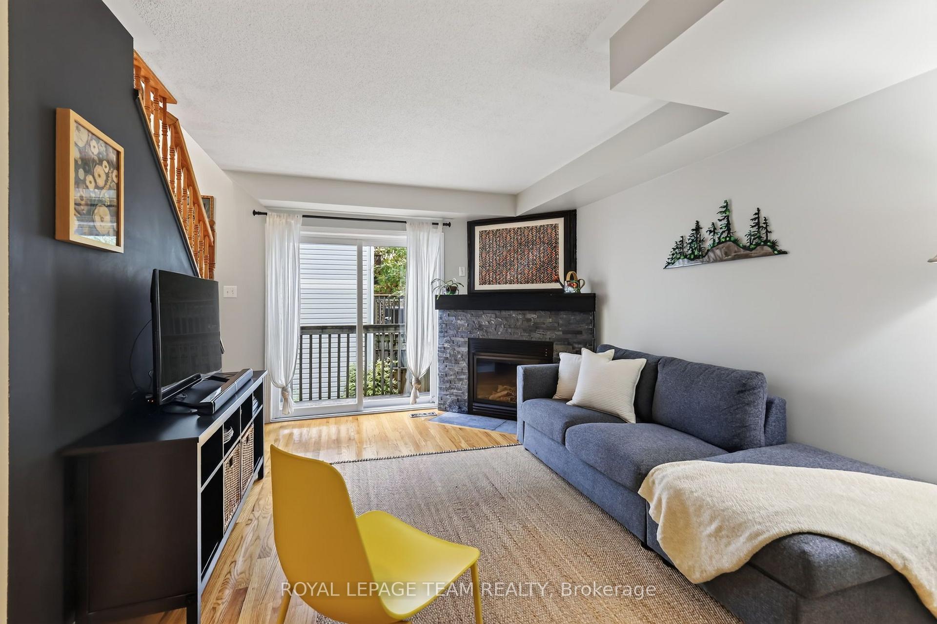 Photo 5 of Unit 11, 13 Robinson Avenue, Ottawa, Sandy Hill — HOMEH