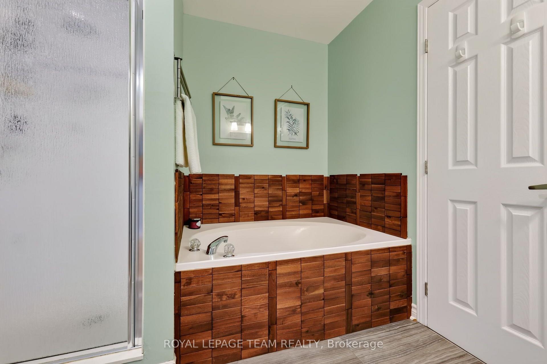Photo 16 of Unit 11, 13 Robinson Avenue, Ottawa, Sandy Hill — HOMEH