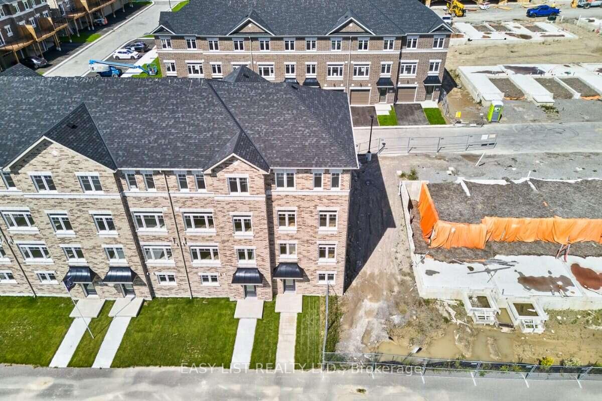 Photo 10 of 75 Addyman Crescent, Clarington, Newcastle — HOMEH