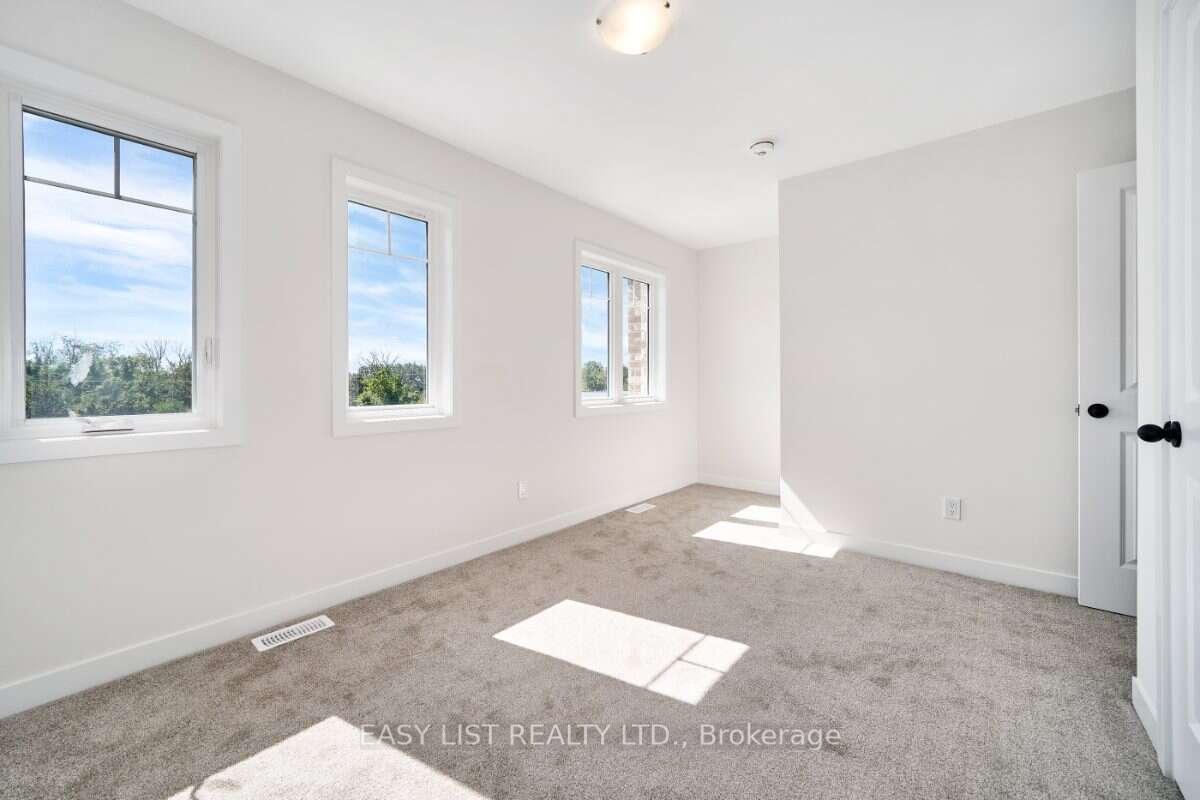 Photo 37 of 75 Addyman Crescent, Clarington, Newcastle — HOMEH