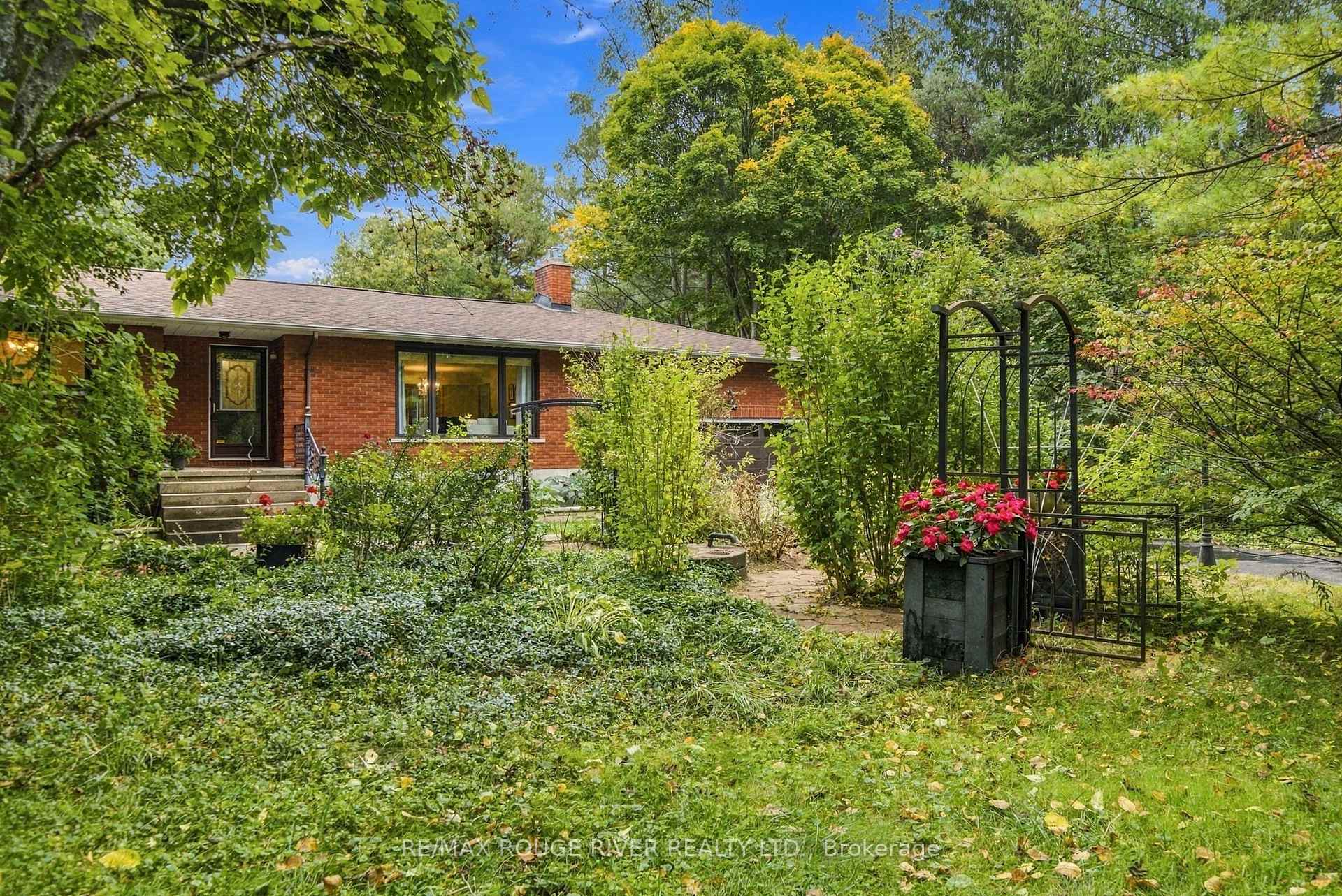 Photo 2 of 2311 Division Street N, Hamilton Township, Rural Hamilton — HOMEH
