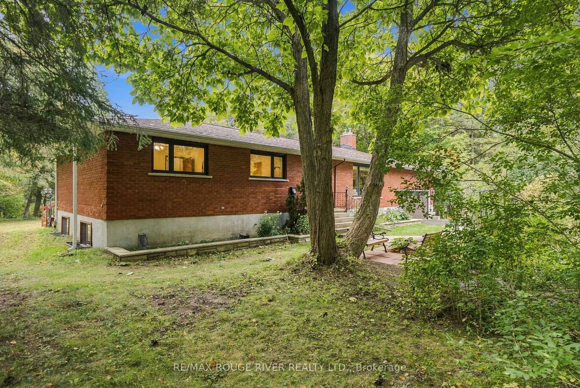 Photo 3 of 2311 Division Street N, Hamilton Township, Rural Hamilton — HOMEH