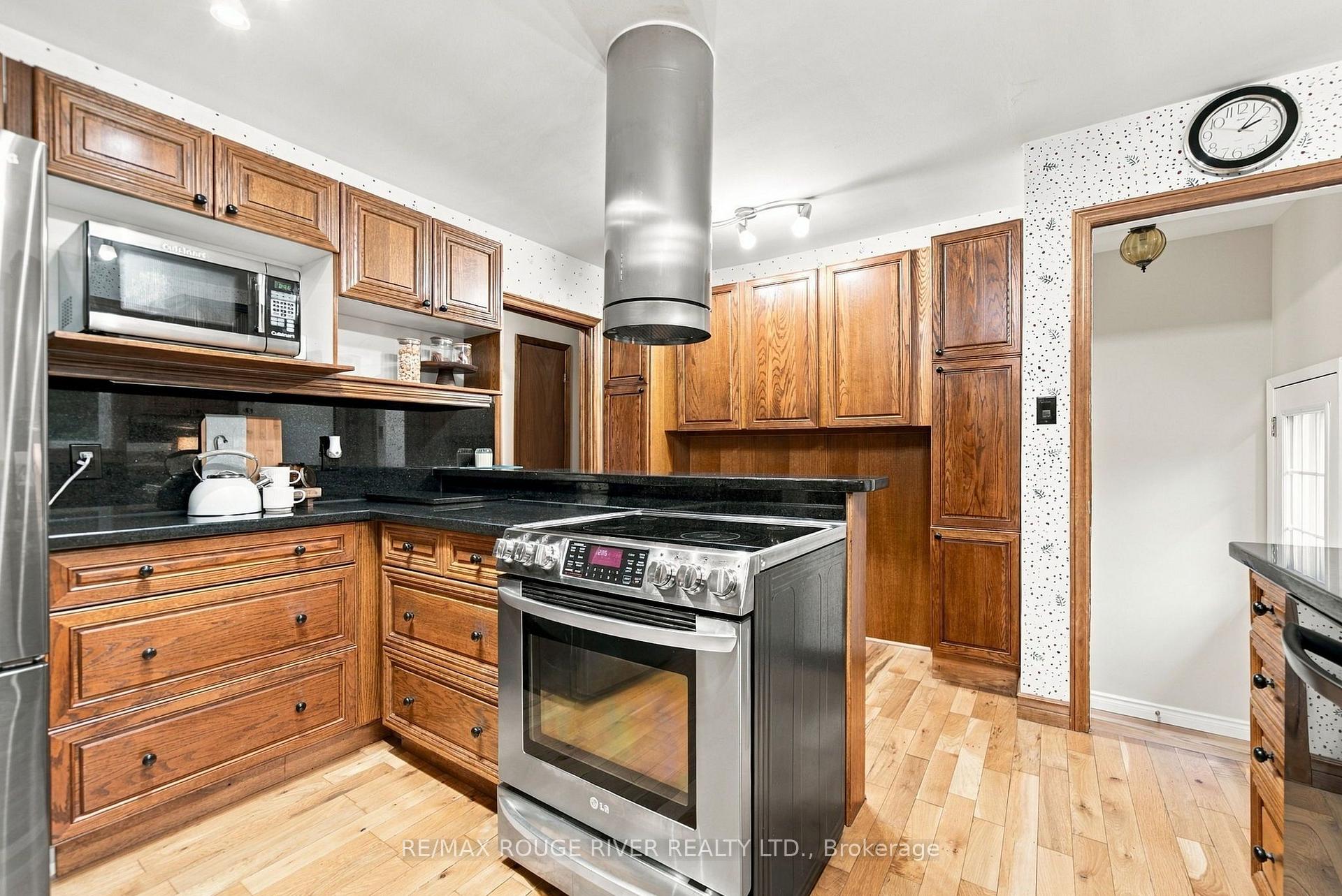 Photo 13 of 2311 Division Street N, Hamilton Township, Rural Hamilton — HOMEH