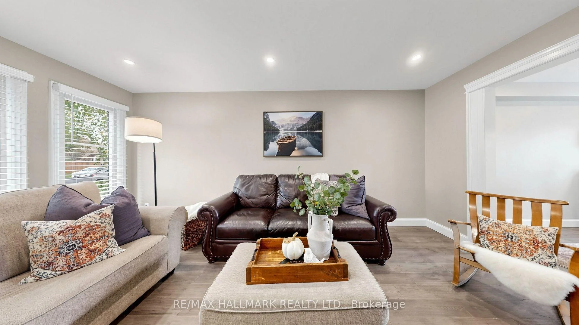 Photo 5 of 55 Bentonwood Crescent, Whitby, Pringle Creek — HOMEH