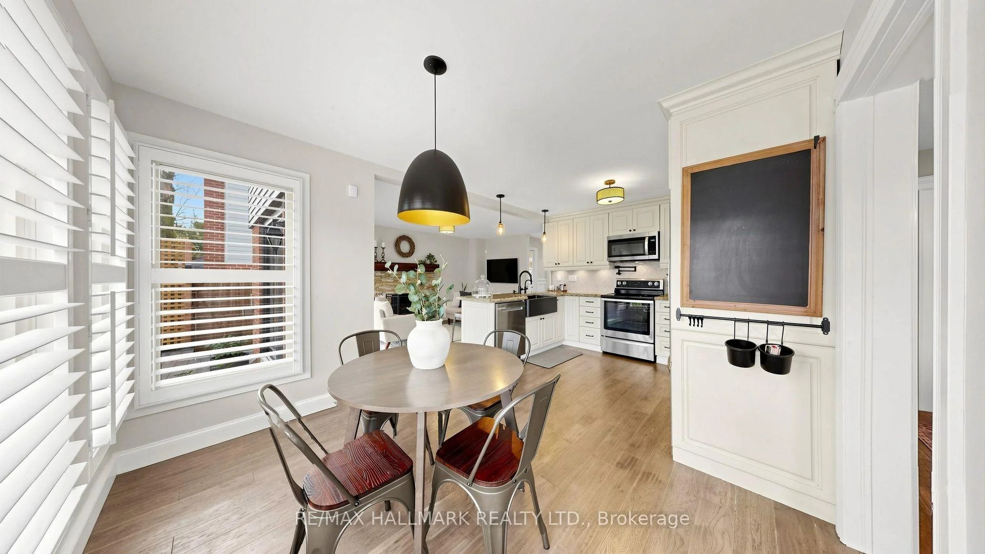 Photo 19 of 55 Bentonwood Crescent, Whitby, Pringle Creek — HOMEH