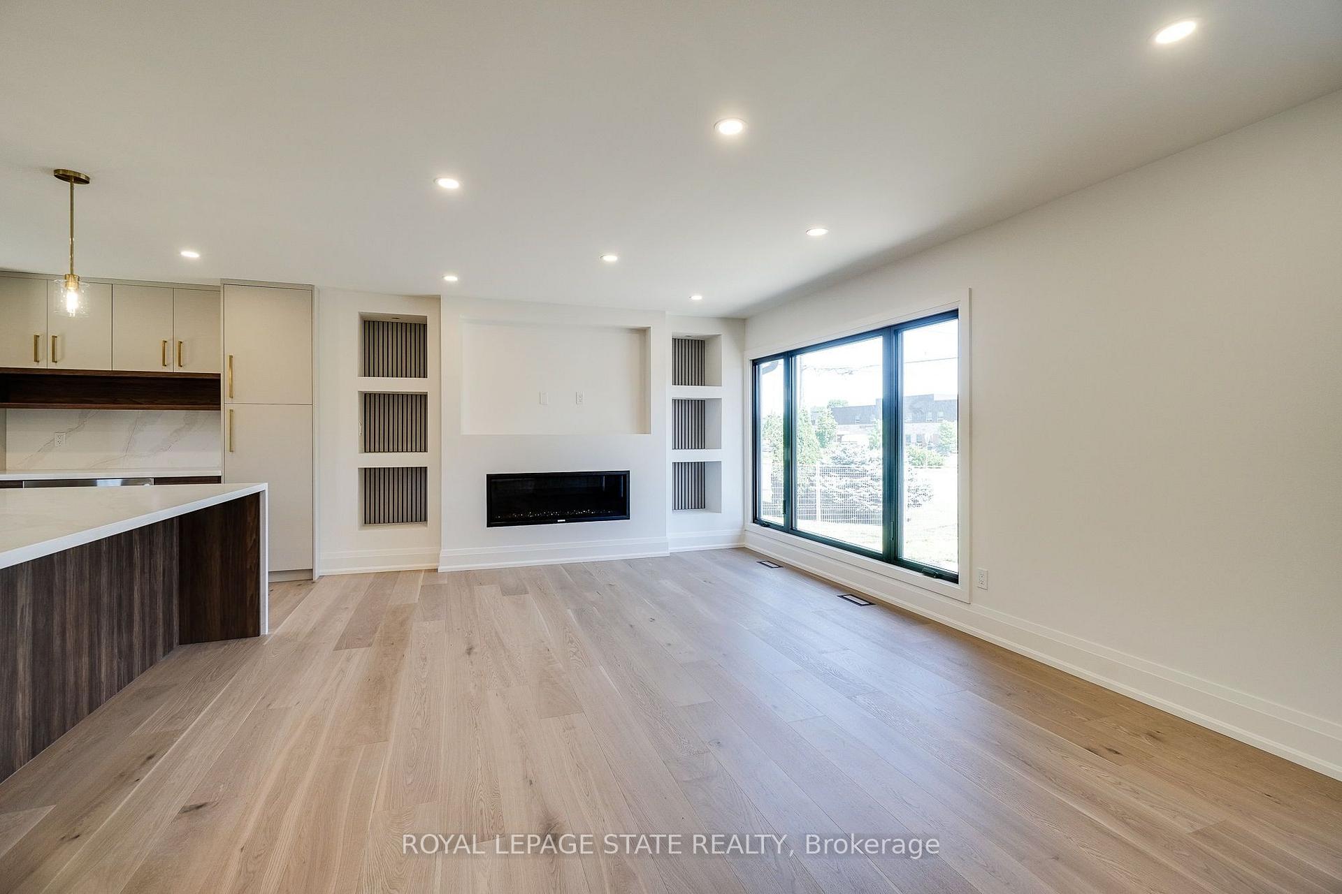 Photo 9 of 24 Royce Avenue, Hamilton, Stoney Creek — HOMEH