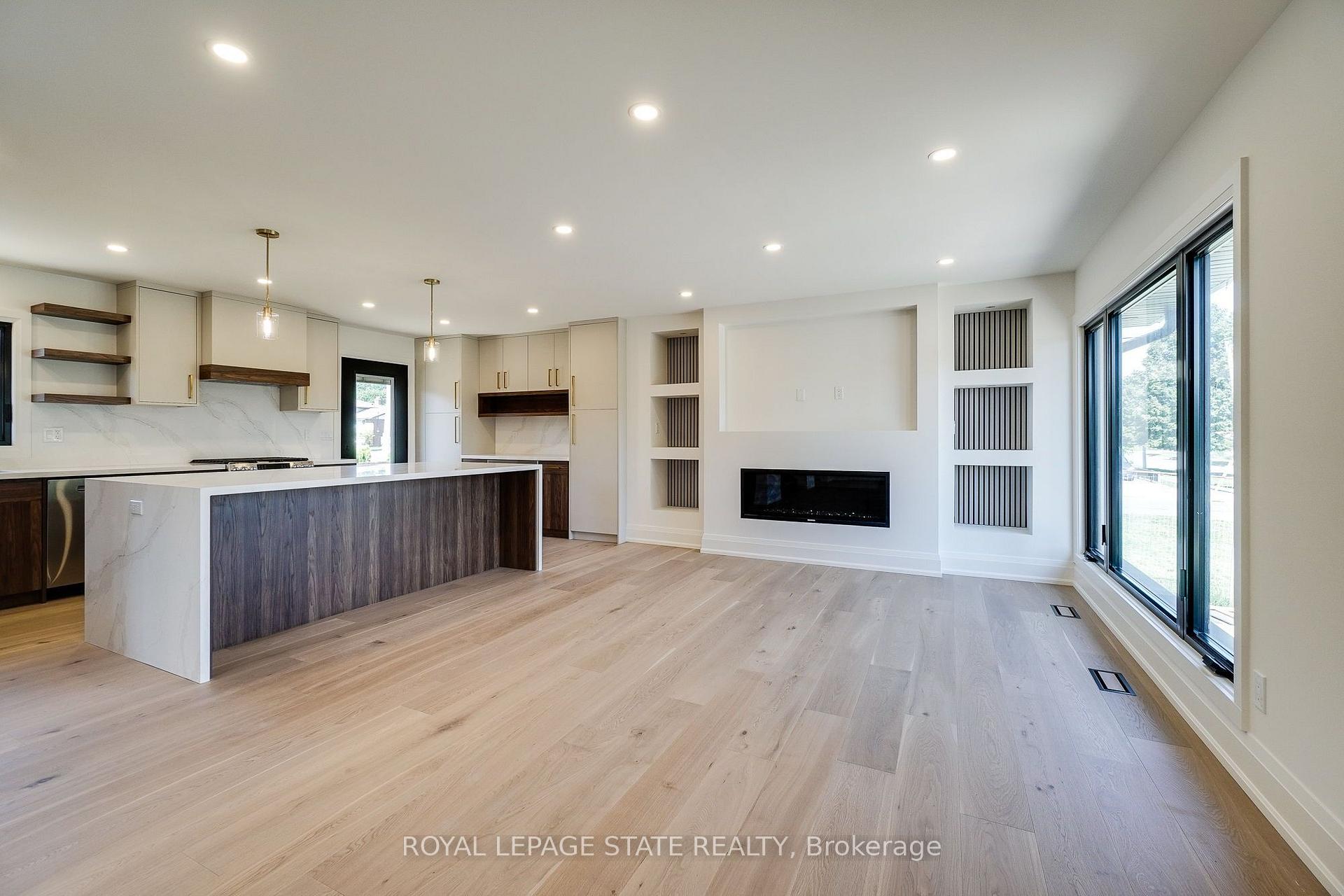 Photo 13 of 24 Royce Avenue, Hamilton, Stoney Creek — HOMEH