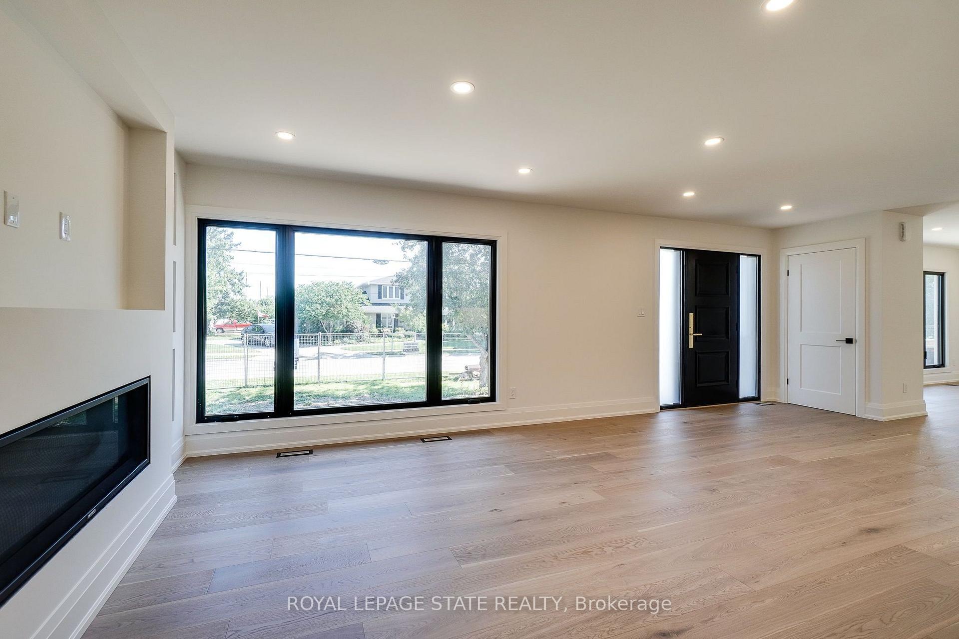 Photo 16 of 24 Royce Avenue, Hamilton, Stoney Creek — HOMEH