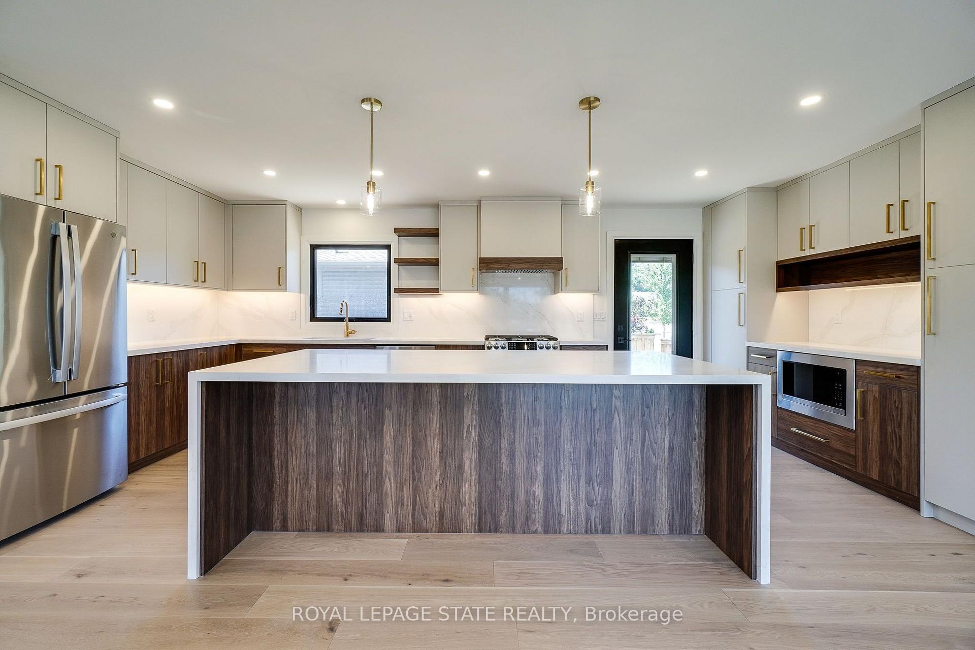 Photo 19 of 24 Royce Avenue, Hamilton, Stoney Creek — HOMEH