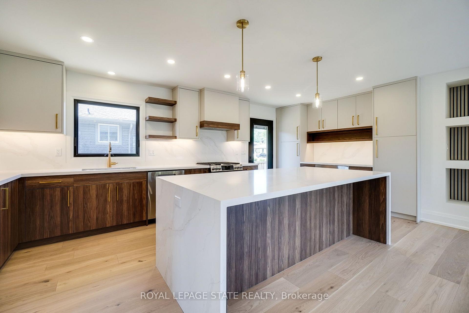 Photo 20 of 24 Royce Avenue, Hamilton, Stoney Creek — HOMEH