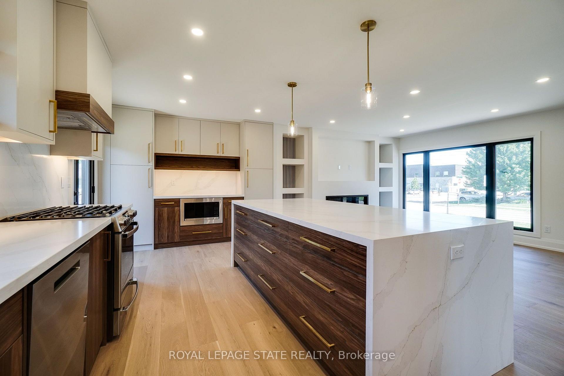 Photo 22 of 24 Royce Avenue, Hamilton, Stoney Creek — HOMEH