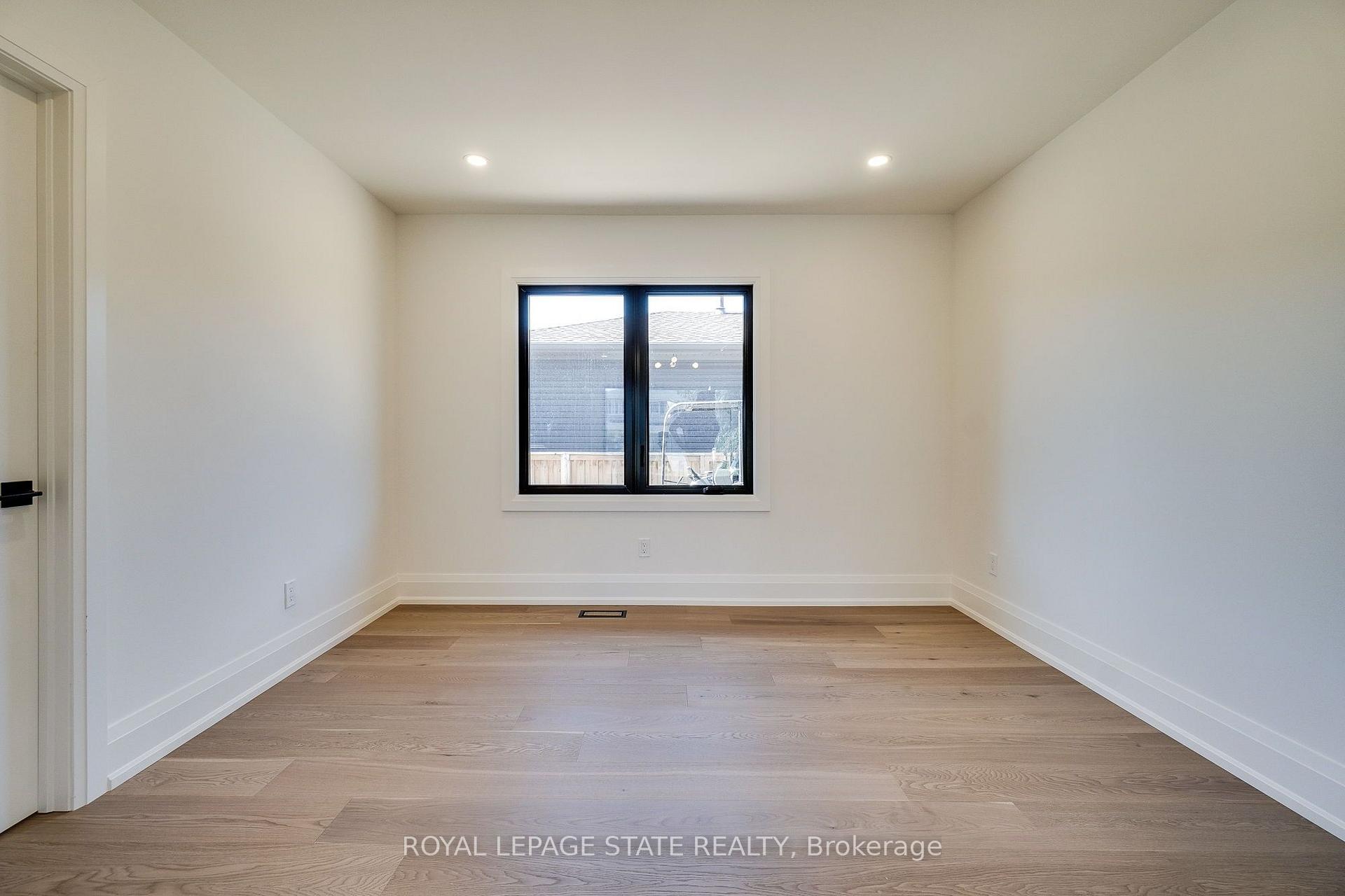 Photo 31 of 24 Royce Avenue, Hamilton, Stoney Creek — HOMEH