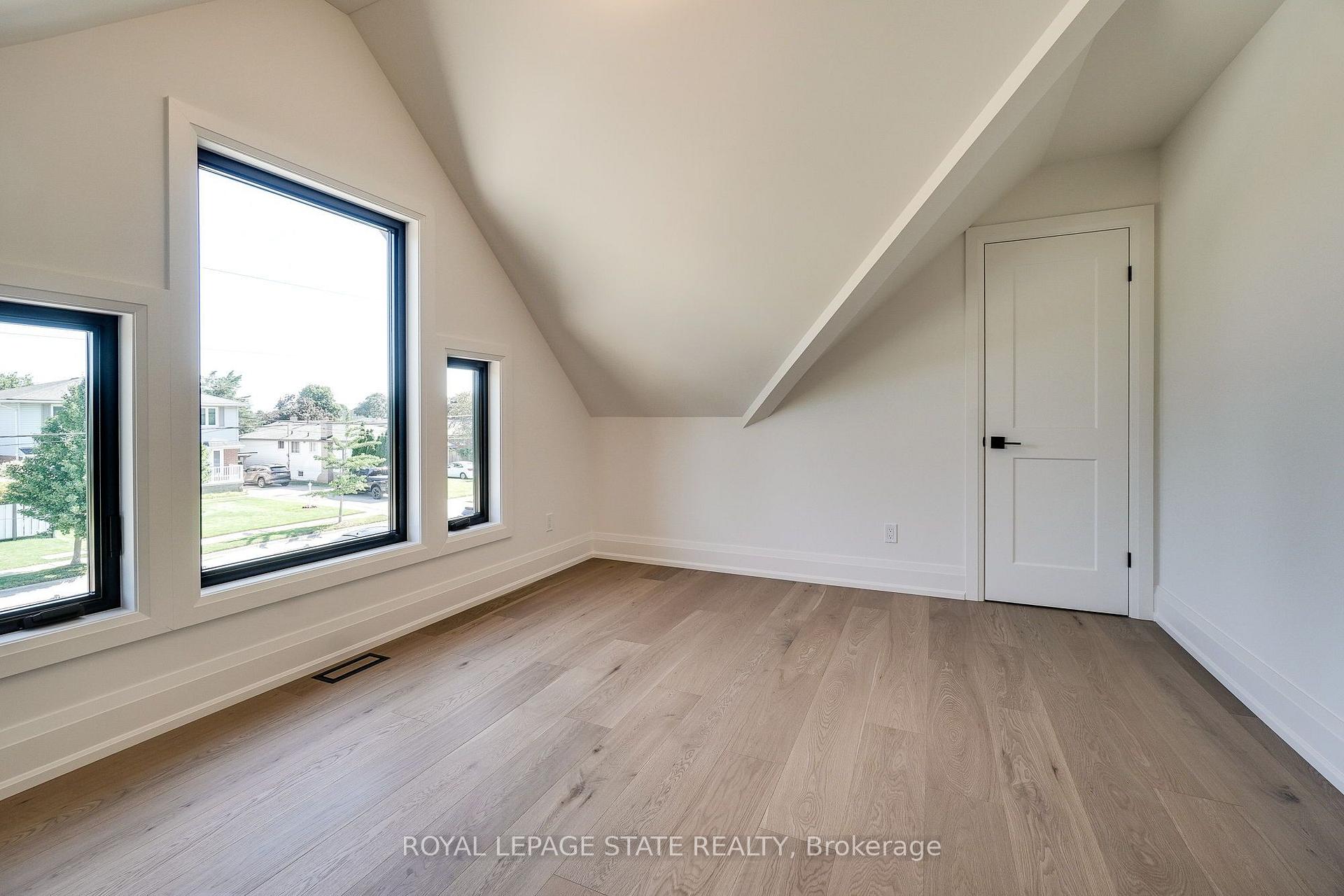 Photo 47 of 24 Royce Avenue, Hamilton, Stoney Creek — HOMEH
