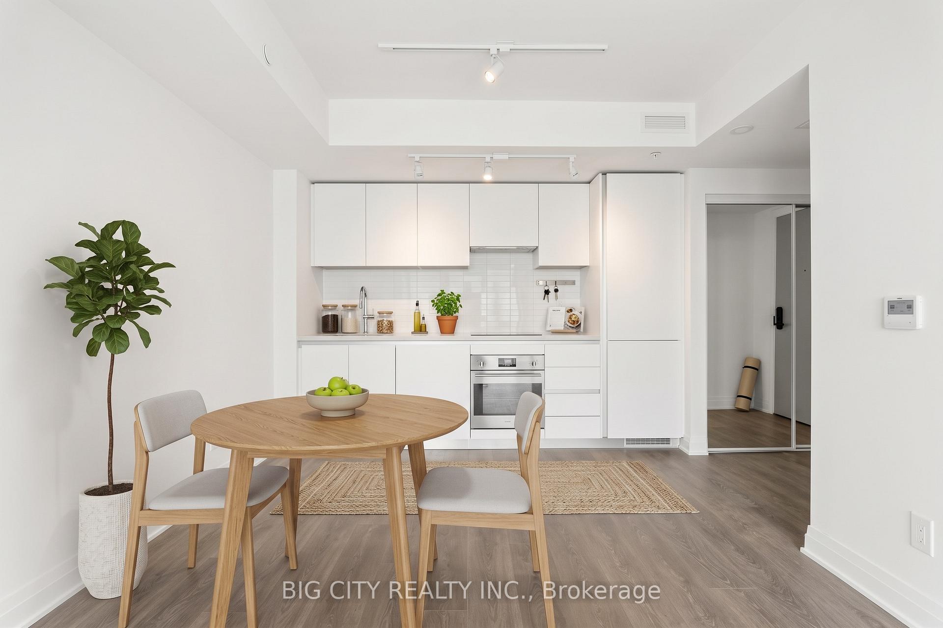 Photo 3 of Unit 2205, 25 Frederick Todd Way, Toronto, Leaside — HOMEH
