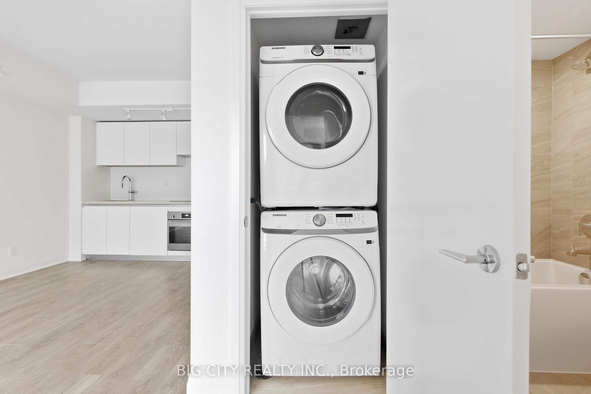 Photo 6 of Unit 2205, 25 Frederick Todd Way, Toronto, Leaside — HOMEH