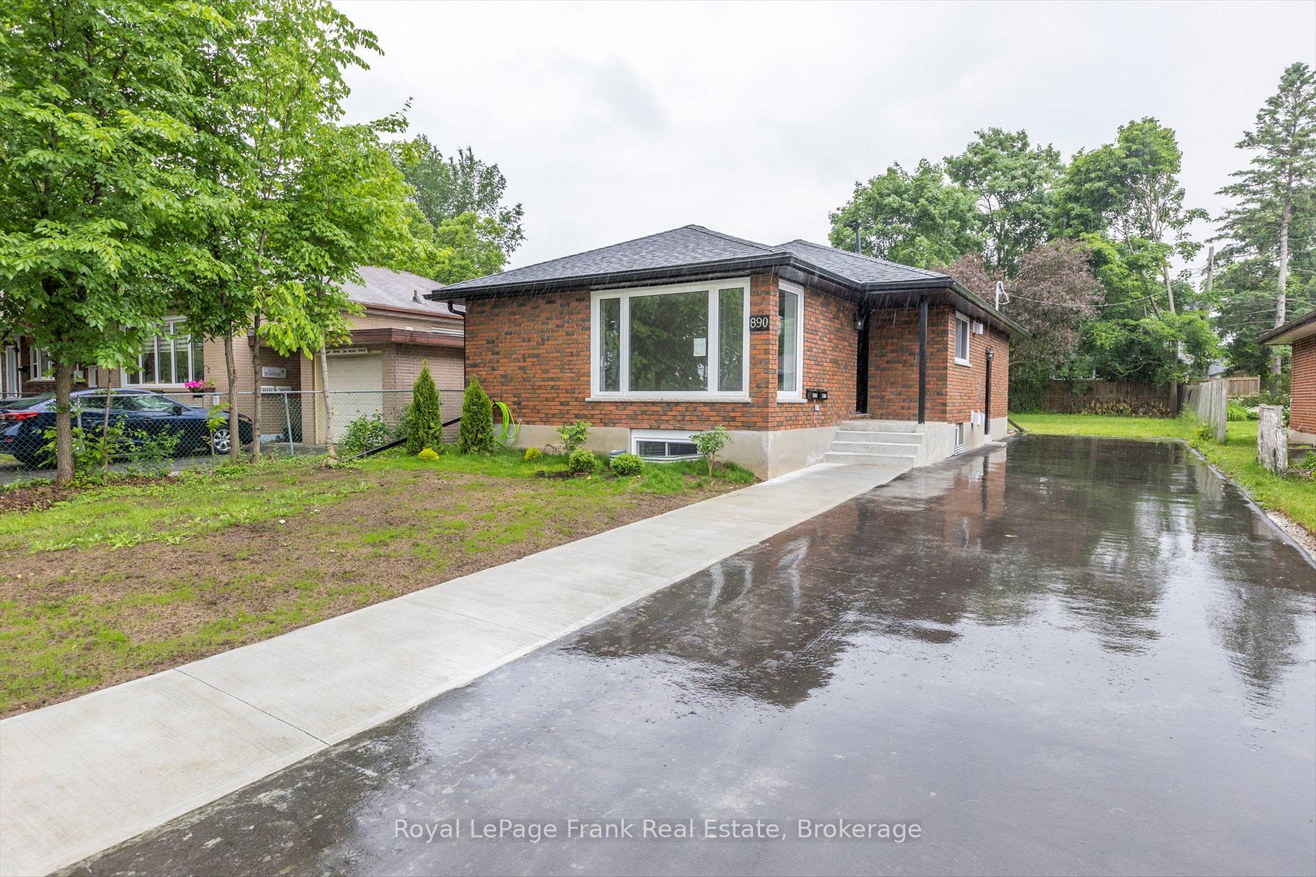 Photo 6 of Unit Main, 890 Weller Street, Peterborough, Monaghan Ward 2 — HOMEH