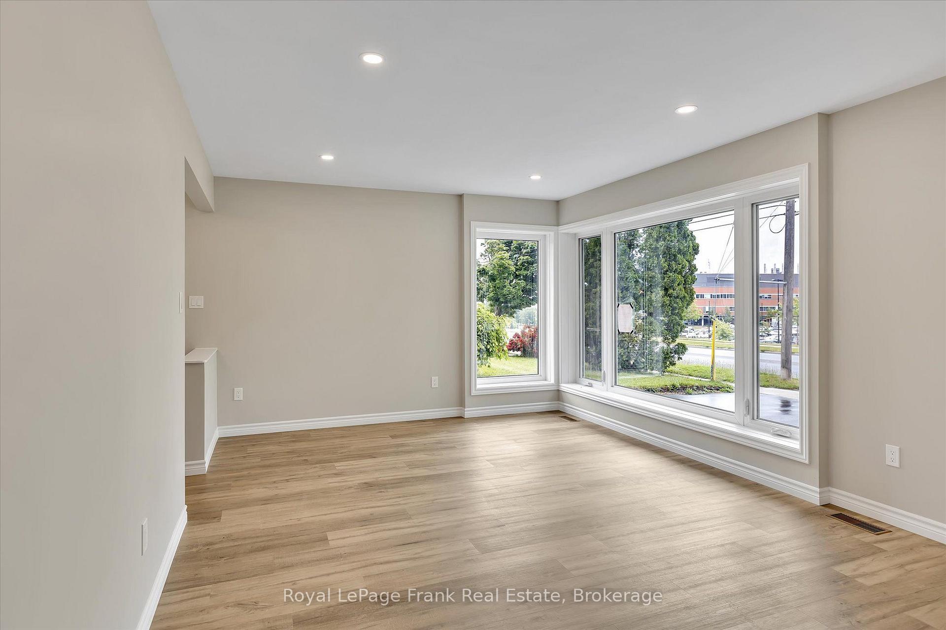 Photo 12 of Unit Main, 890 Weller Street, Peterborough, Monaghan Ward 2 — HOMEH