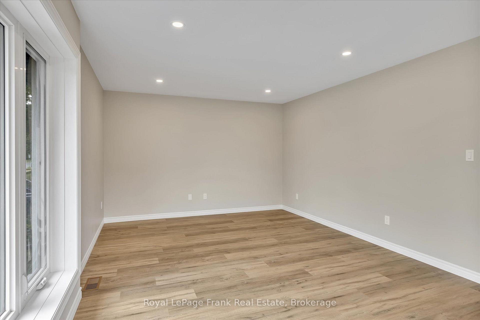 Photo 13 of Unit Main, 890 Weller Street, Peterborough, Monaghan Ward 2 — HOMEH
