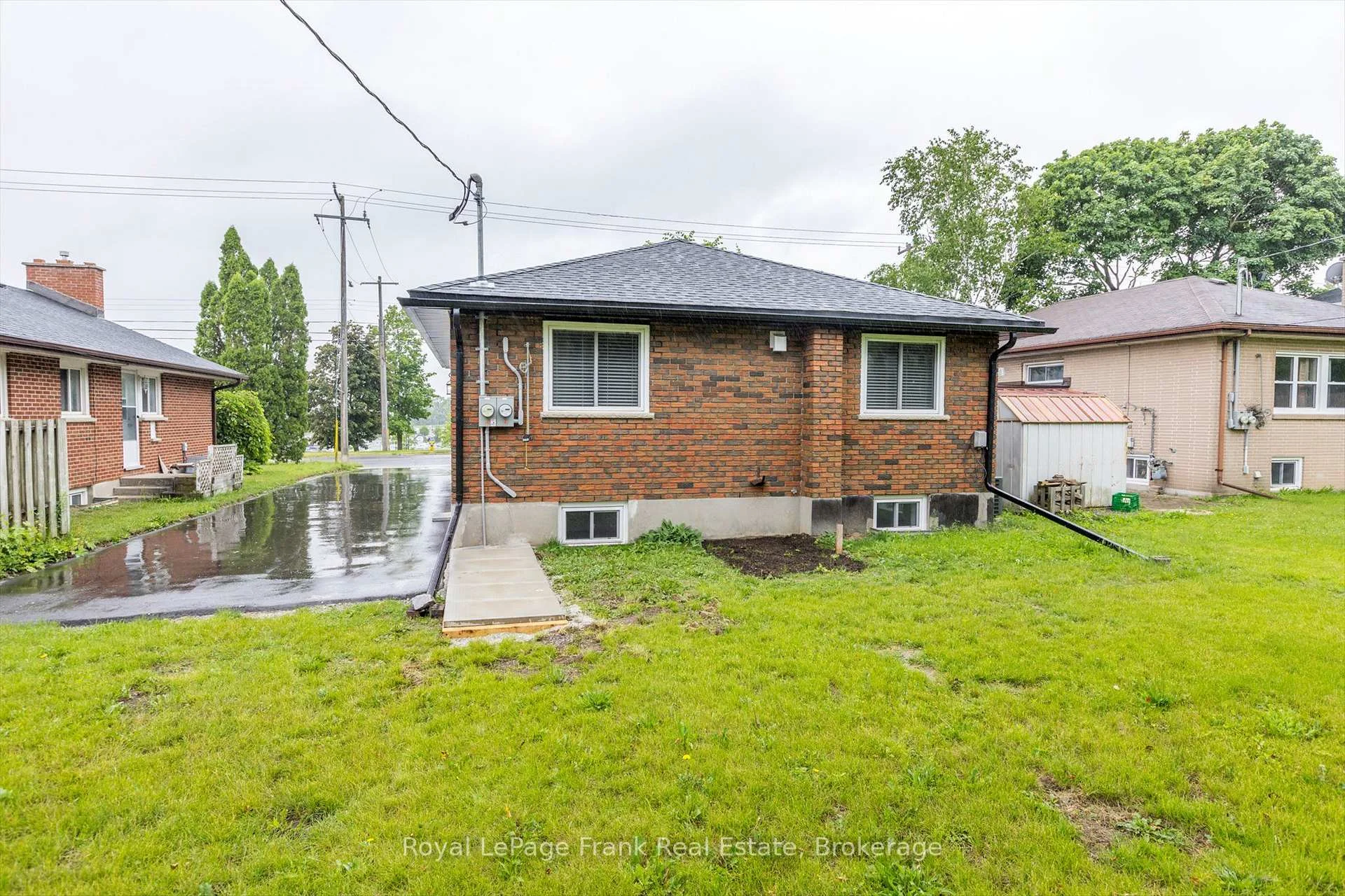 Photo 35 of Unit Main, 890 Weller Street, Peterborough, Monaghan Ward 2 — HOMEH