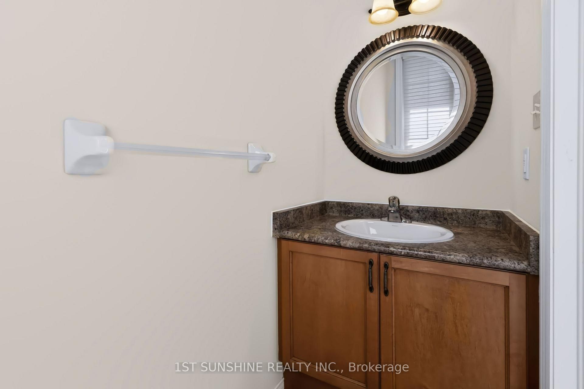 Photo 20 of 488 Stonehenge Drive, Hamilton, Meadowlands — HOMEH