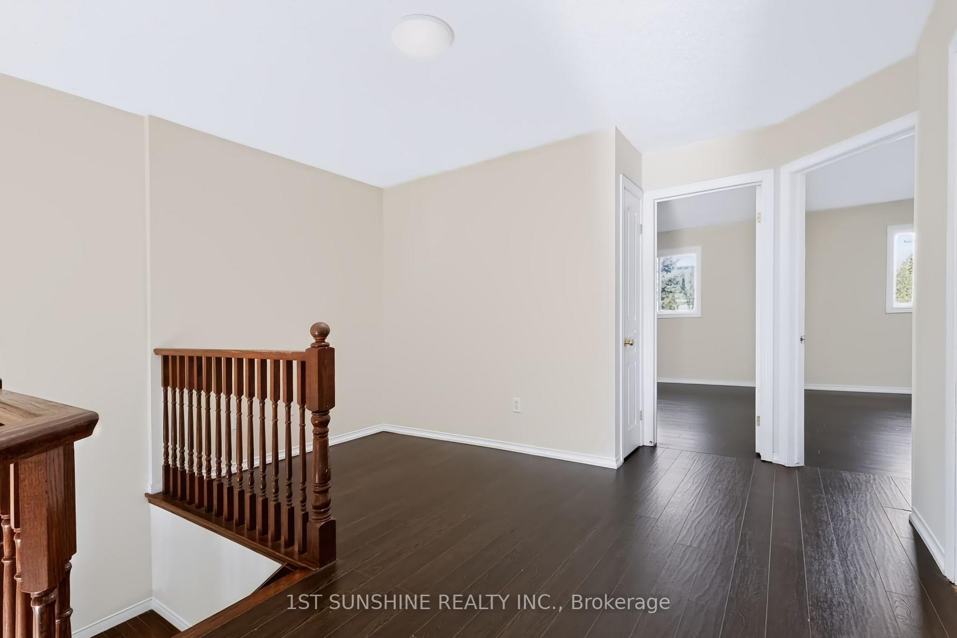 Photo 22 of 488 Stonehenge Drive, Hamilton, Meadowlands — HOMEH