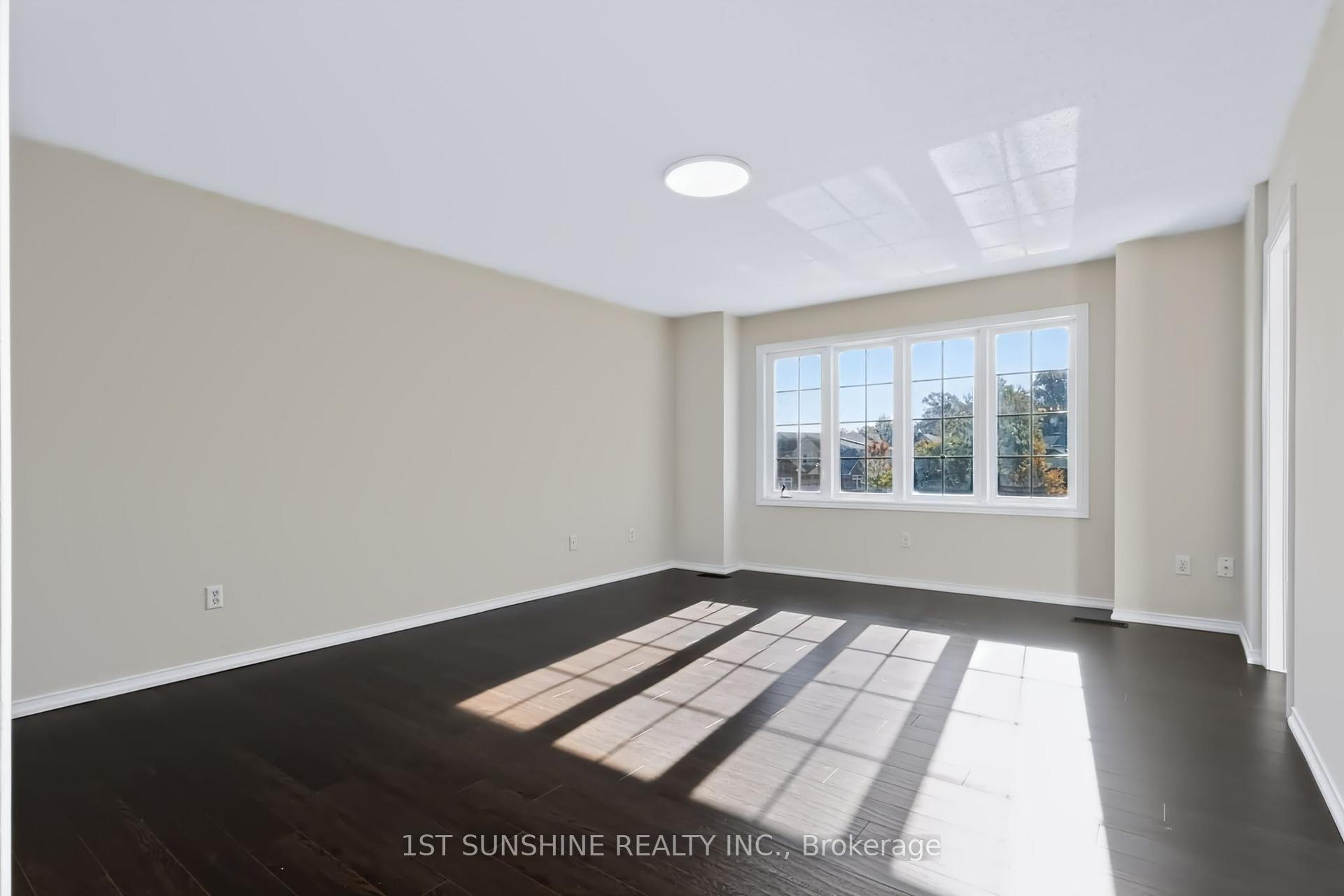Photo 23 of 488 Stonehenge Drive, Hamilton, Meadowlands — HOMEH