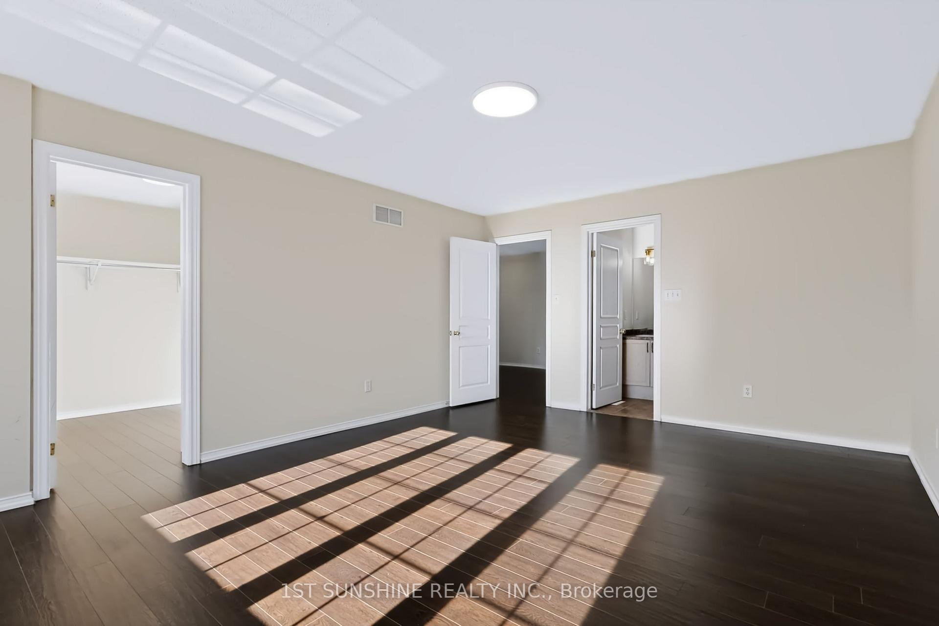 Photo 24 of 488 Stonehenge Drive, Hamilton, Meadowlands — HOMEH
