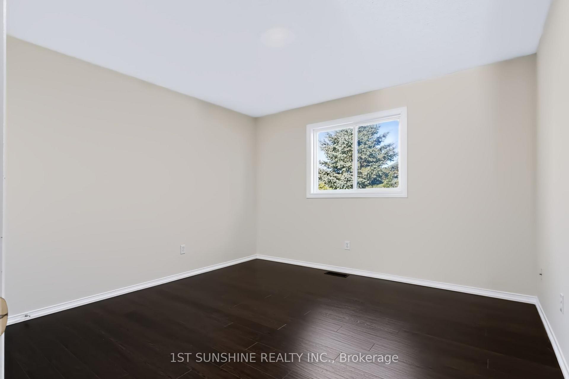 Photo 27 of 488 Stonehenge Drive, Hamilton, Meadowlands — HOMEH