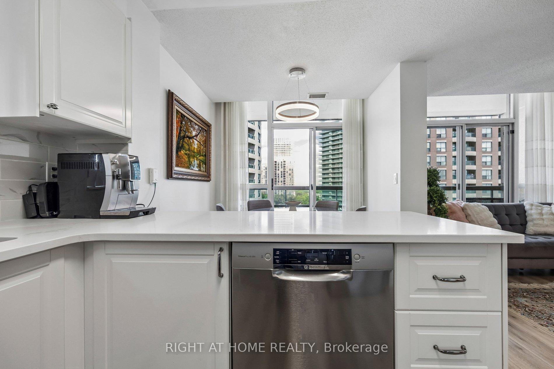 Photo 10 of Unit 1116, 503 Beecroft Road, North York, Willowdale West — HOMEH