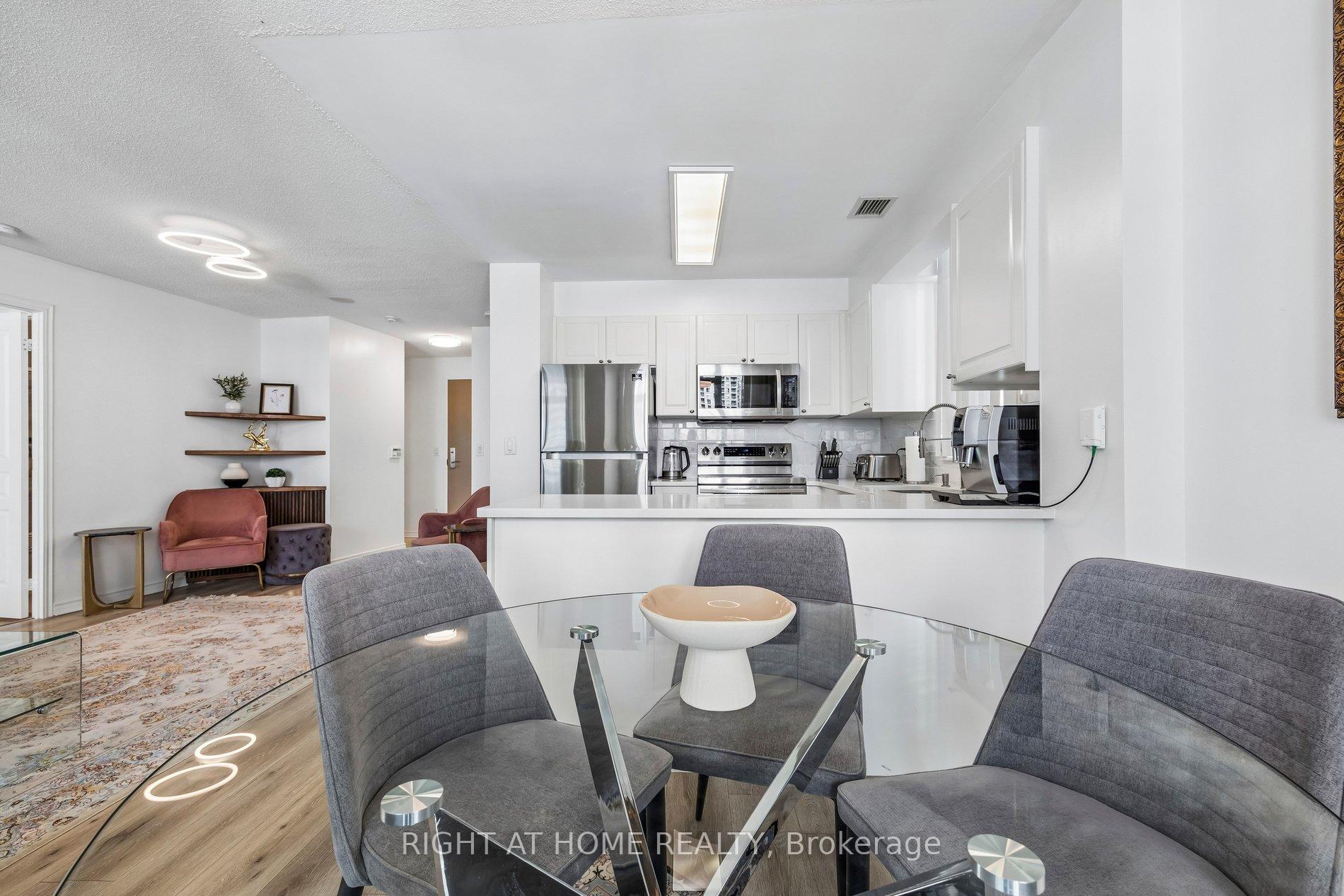 Photo 12 of Unit 1116, 503 Beecroft Road, North York, Willowdale West — HOMEH