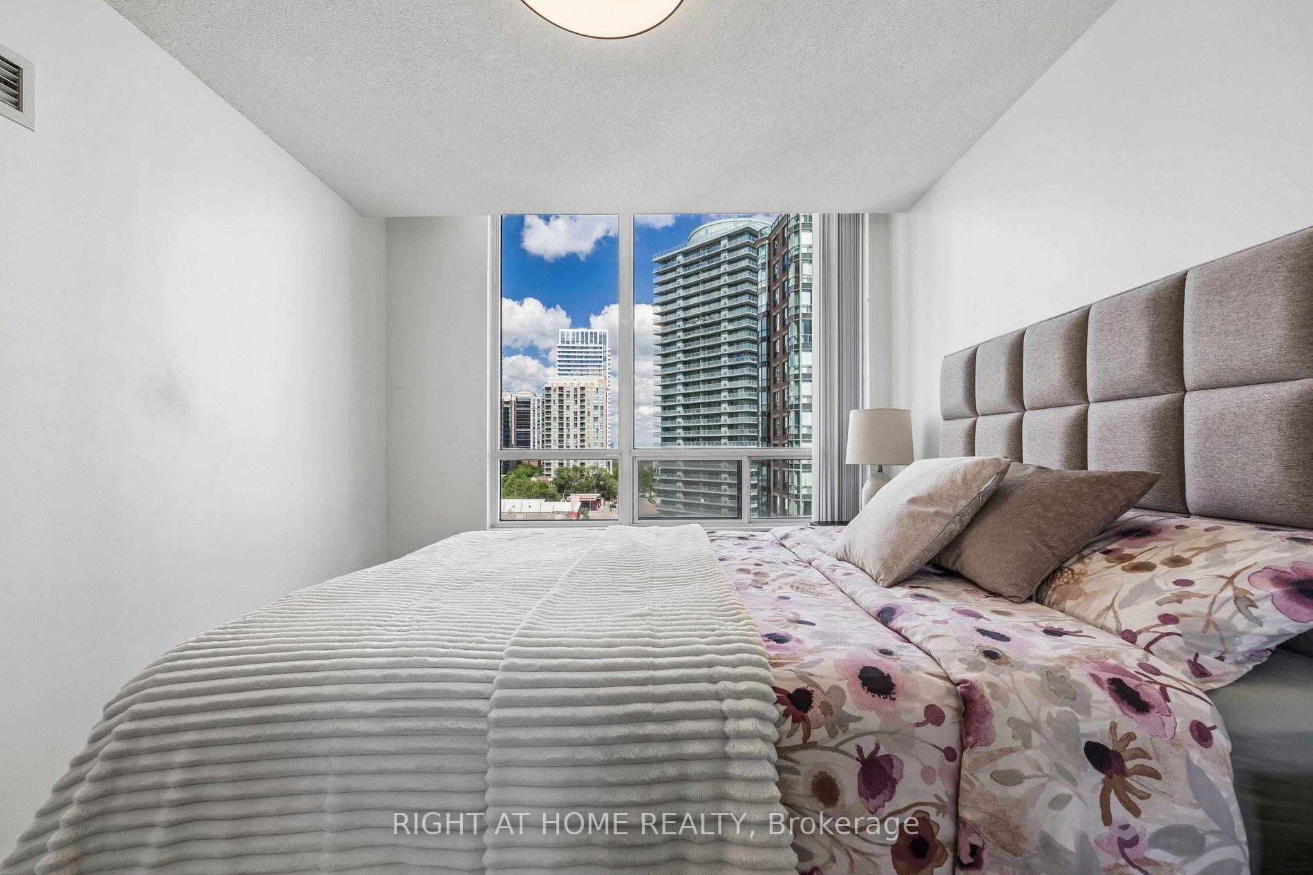 Photo 13 of Unit 1116, 503 Beecroft Road, North York, Willowdale West — HOMEH