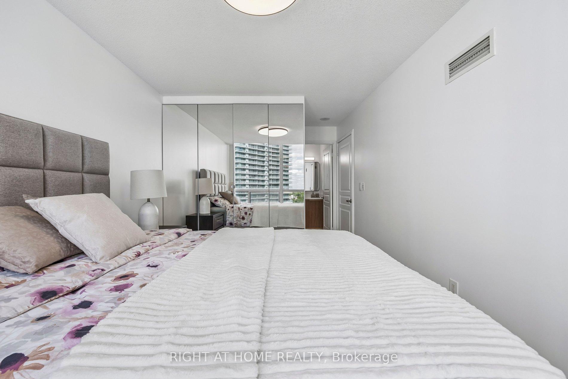 Photo 15 of Unit 1116, 503 Beecroft Road, North York, Willowdale West — HOMEH