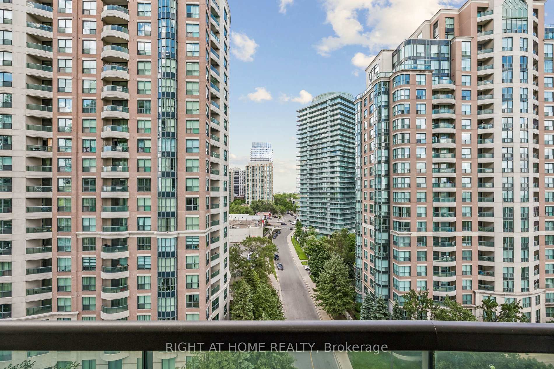Photo 30 of Unit 1116, 503 Beecroft Road, North York, Willowdale West — HOMEH