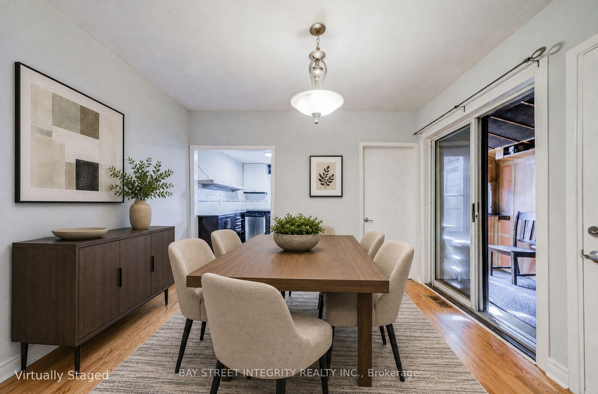 Photo 18 of 19 Robinson Avenue, Scarborough, Oakridge — HOMEH
