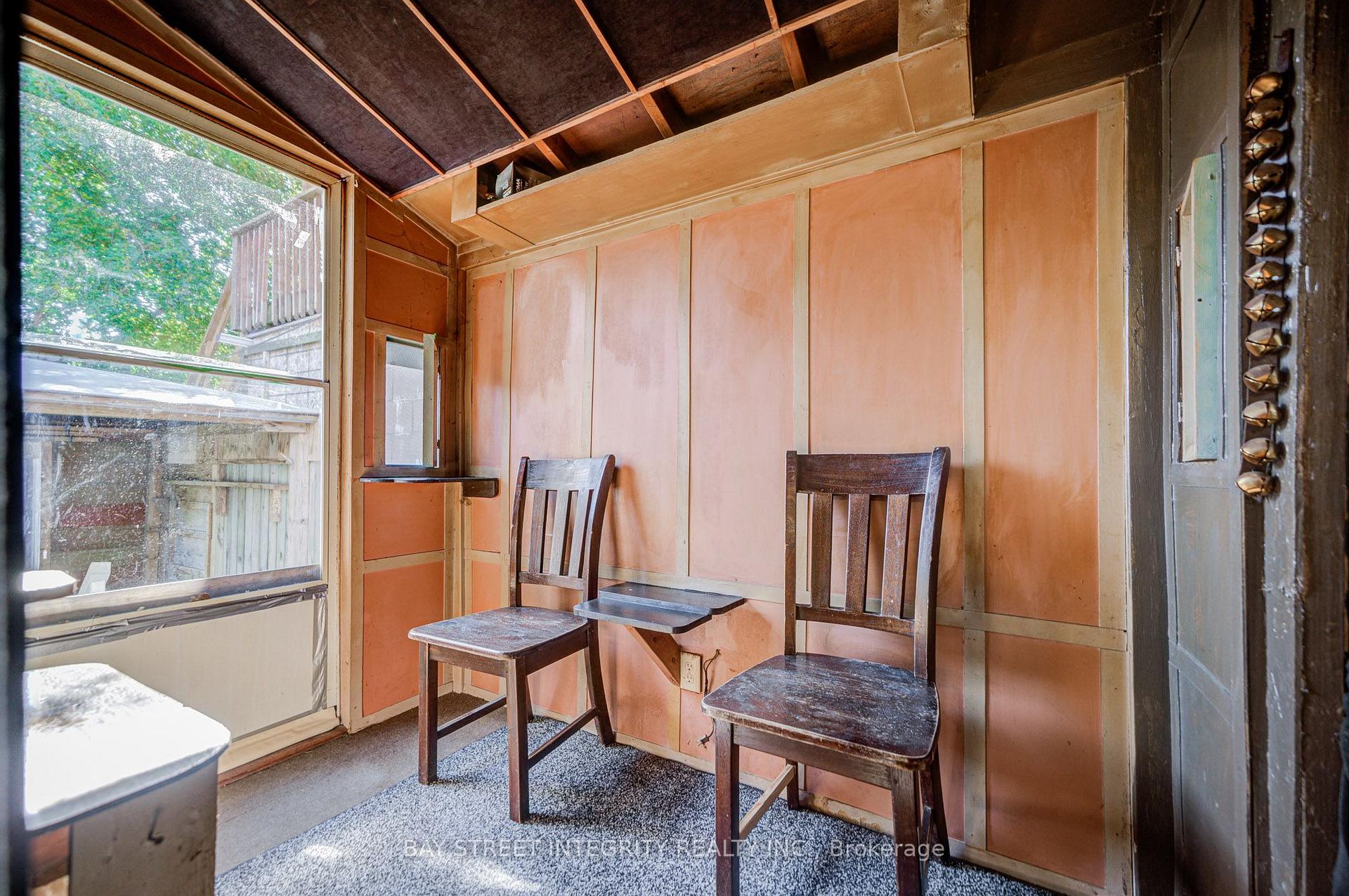 Photo 25 of 19 Robinson Avenue, Scarborough, Oakridge — HOMEH
