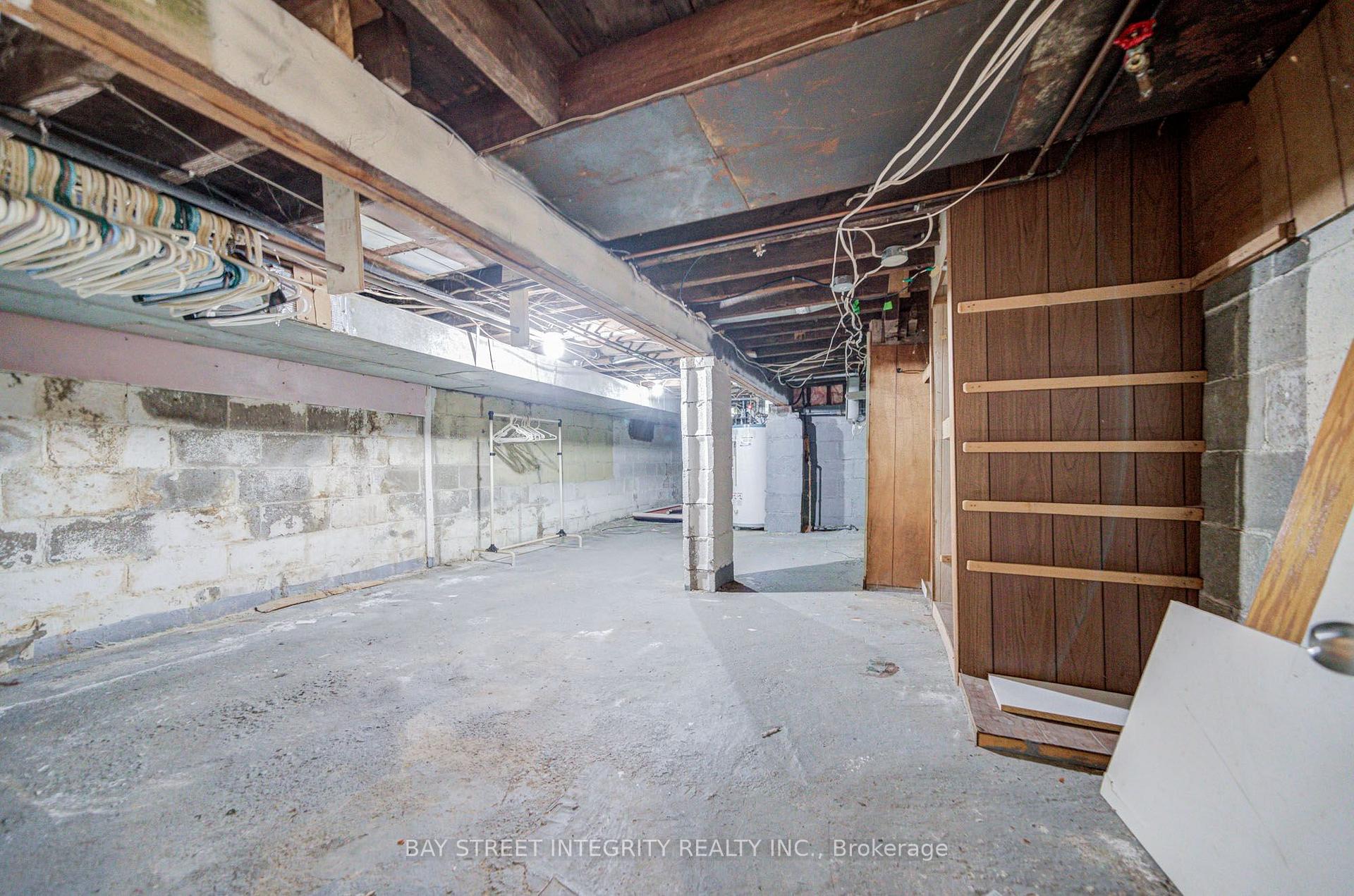 Photo 35 of 19 Robinson Avenue, Scarborough, Oakridge — HOMEH