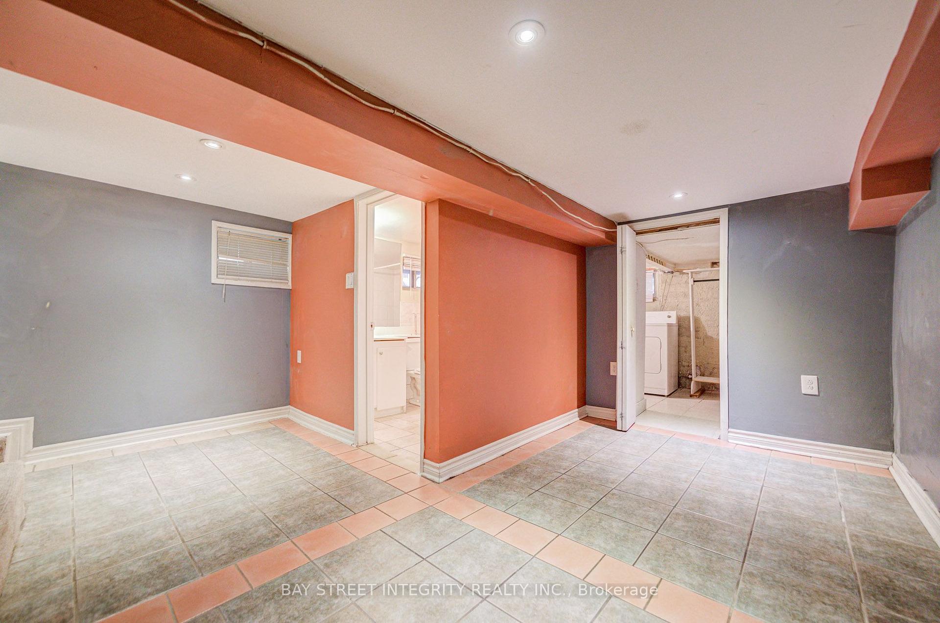 Photo 36 of 19 Robinson Avenue, Scarborough, Oakridge — HOMEH