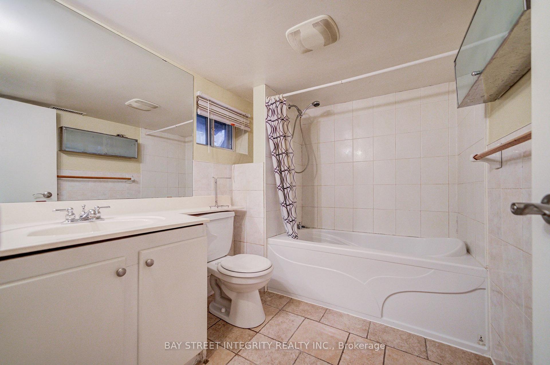 Photo 40 of 19 Robinson Avenue, Scarborough, Oakridge — HOMEH