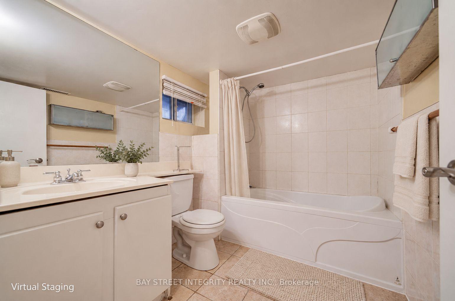 Photo 41 of 19 Robinson Avenue, Scarborough, Oakridge — HOMEH