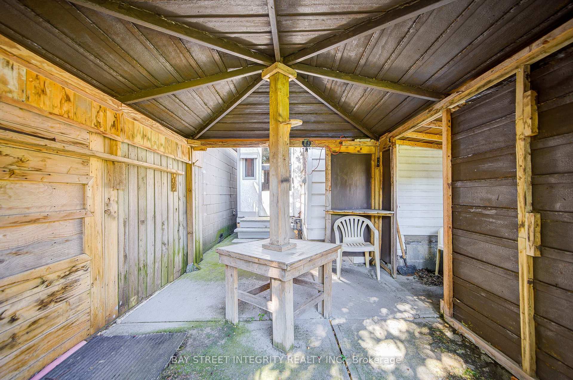 Photo 43 of 19 Robinson Avenue, Scarborough, Oakridge — HOMEH