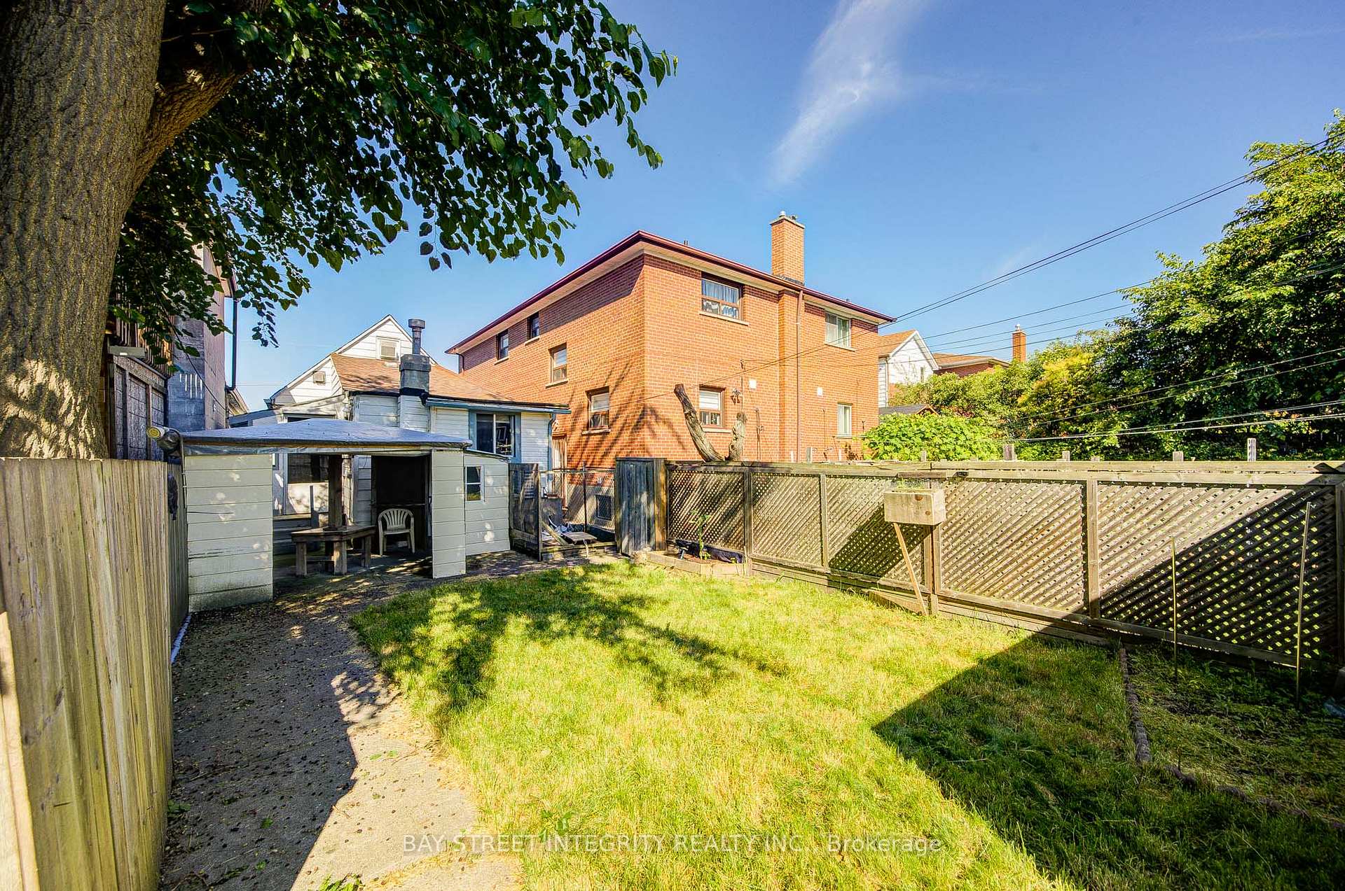 Photo 46 of 19 Robinson Avenue, Scarborough, Oakridge — HOMEH