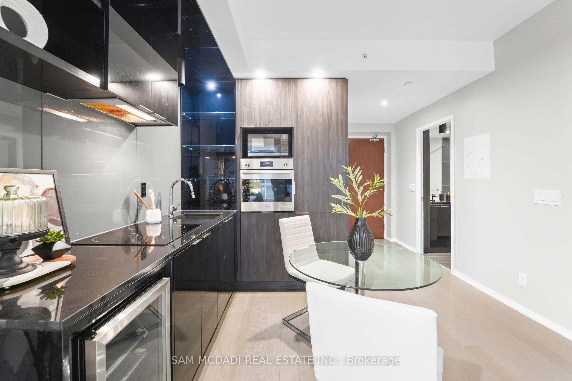 Photo 13 of Unit 608, 70 Temperance Street, Toronto, Bay Street Corridor — HOMEH