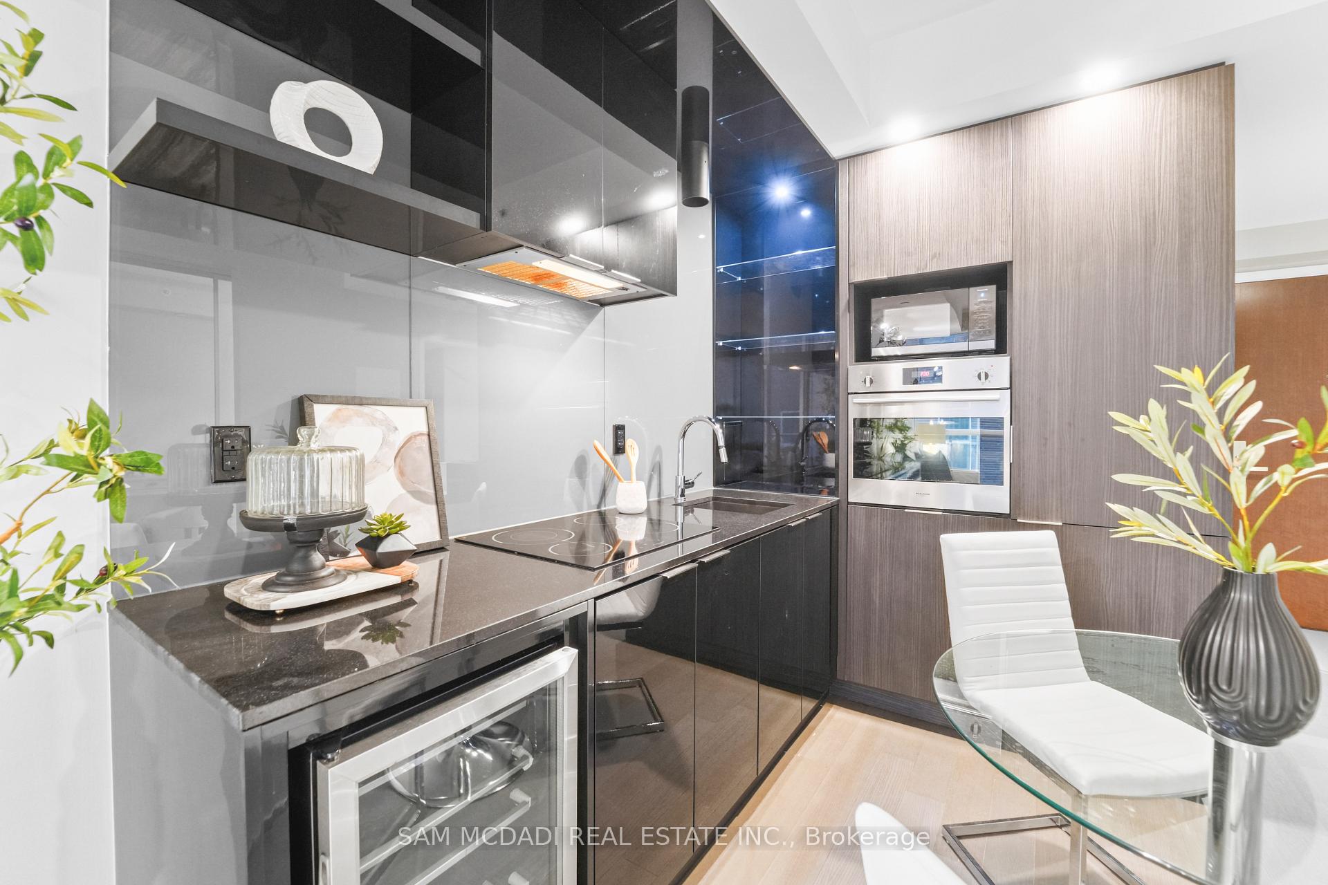 Photo 14 of Unit 608, 70 Temperance Street, Toronto, Bay Street Corridor — HOMEH