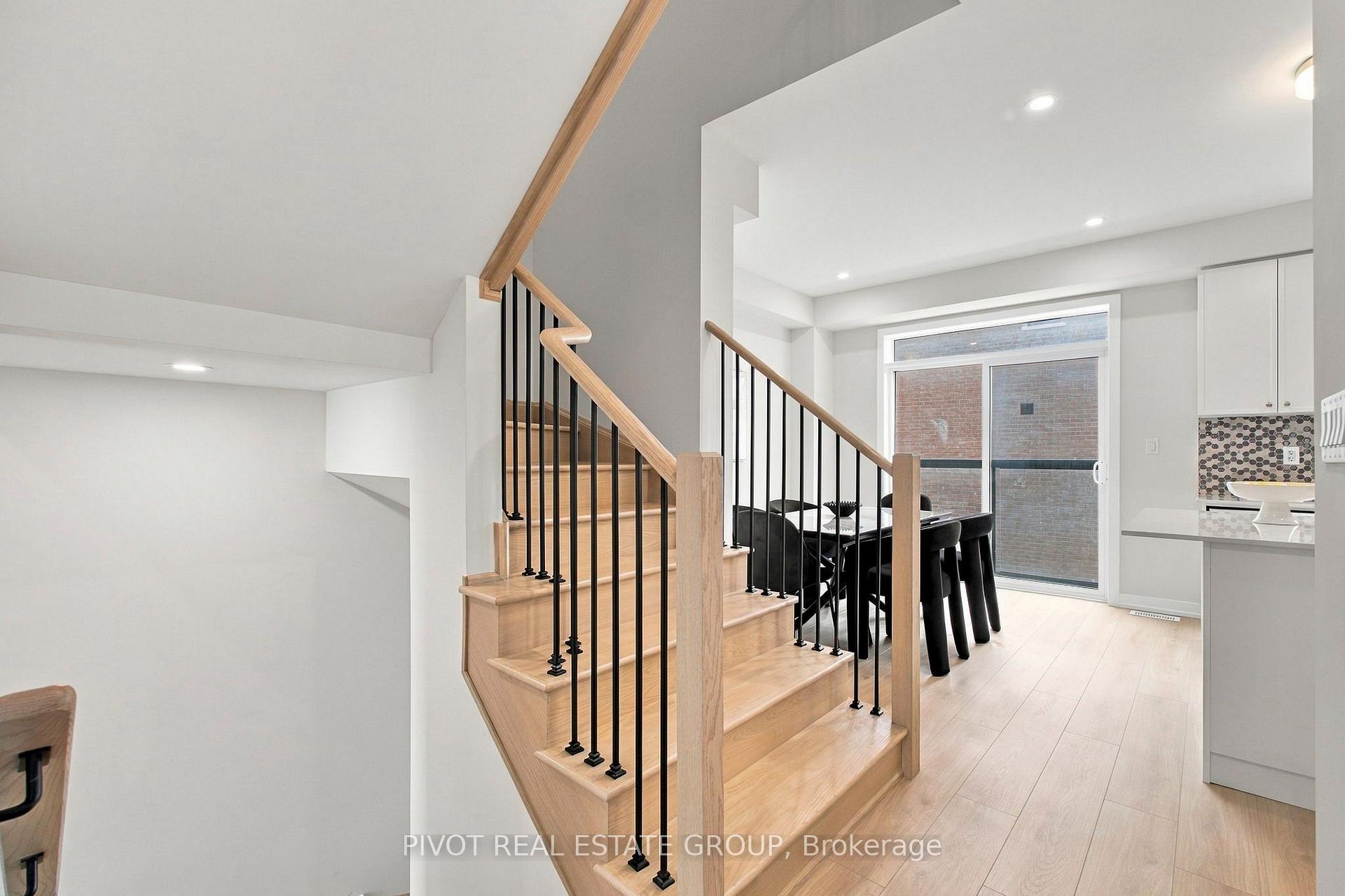 Photo 7 of 80 Danielle Moore Circle, Scarborough, Bendale — HOMEH