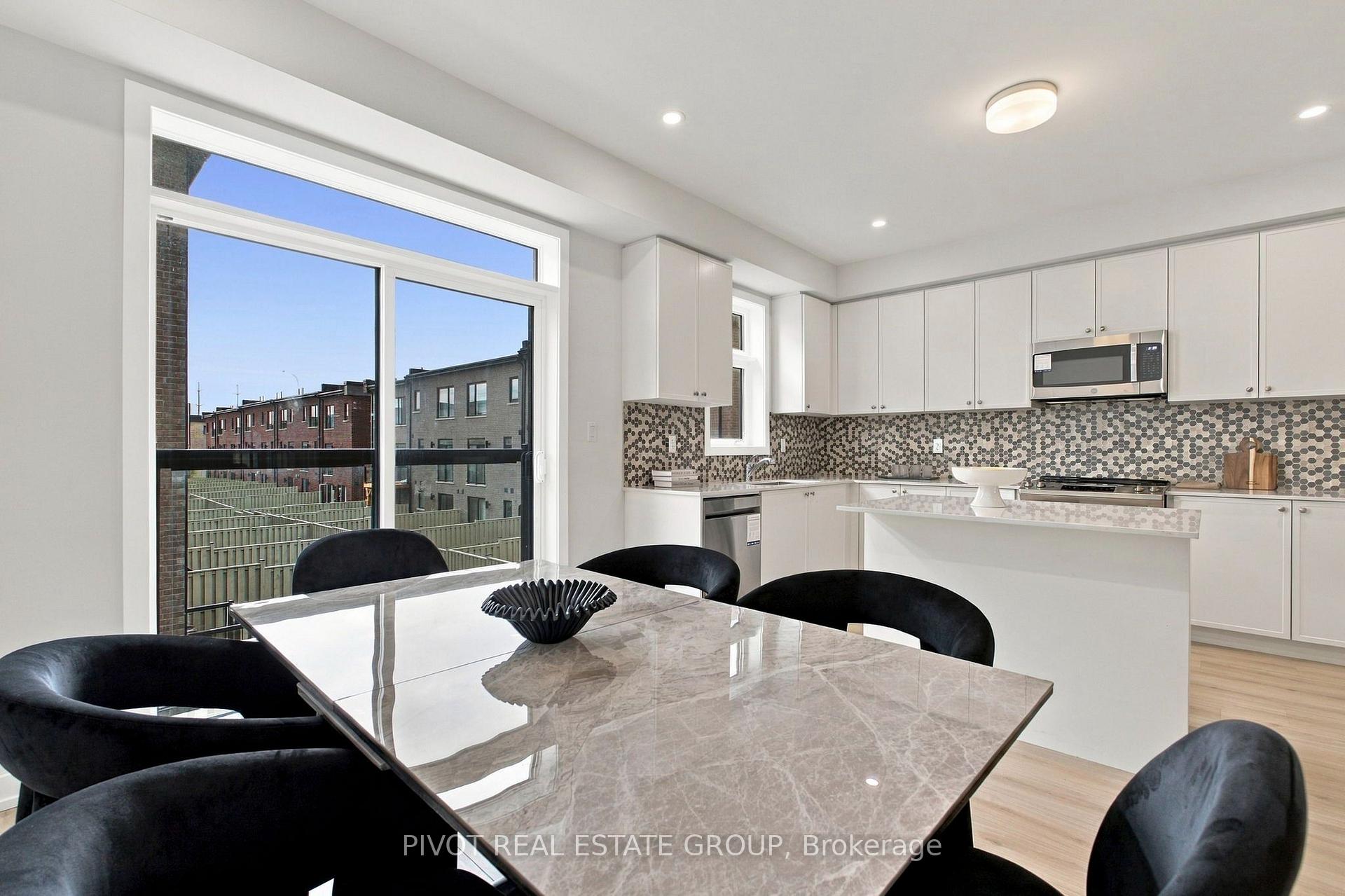 Photo 17 of 80 Danielle Moore Circle, Scarborough, Bendale — HOMEH