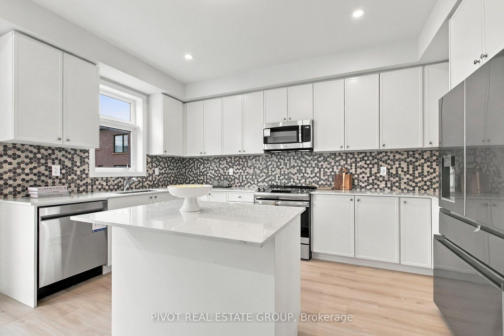 Photo 18 of 80 Danielle Moore Circle, Scarborough, Bendale — HOMEH