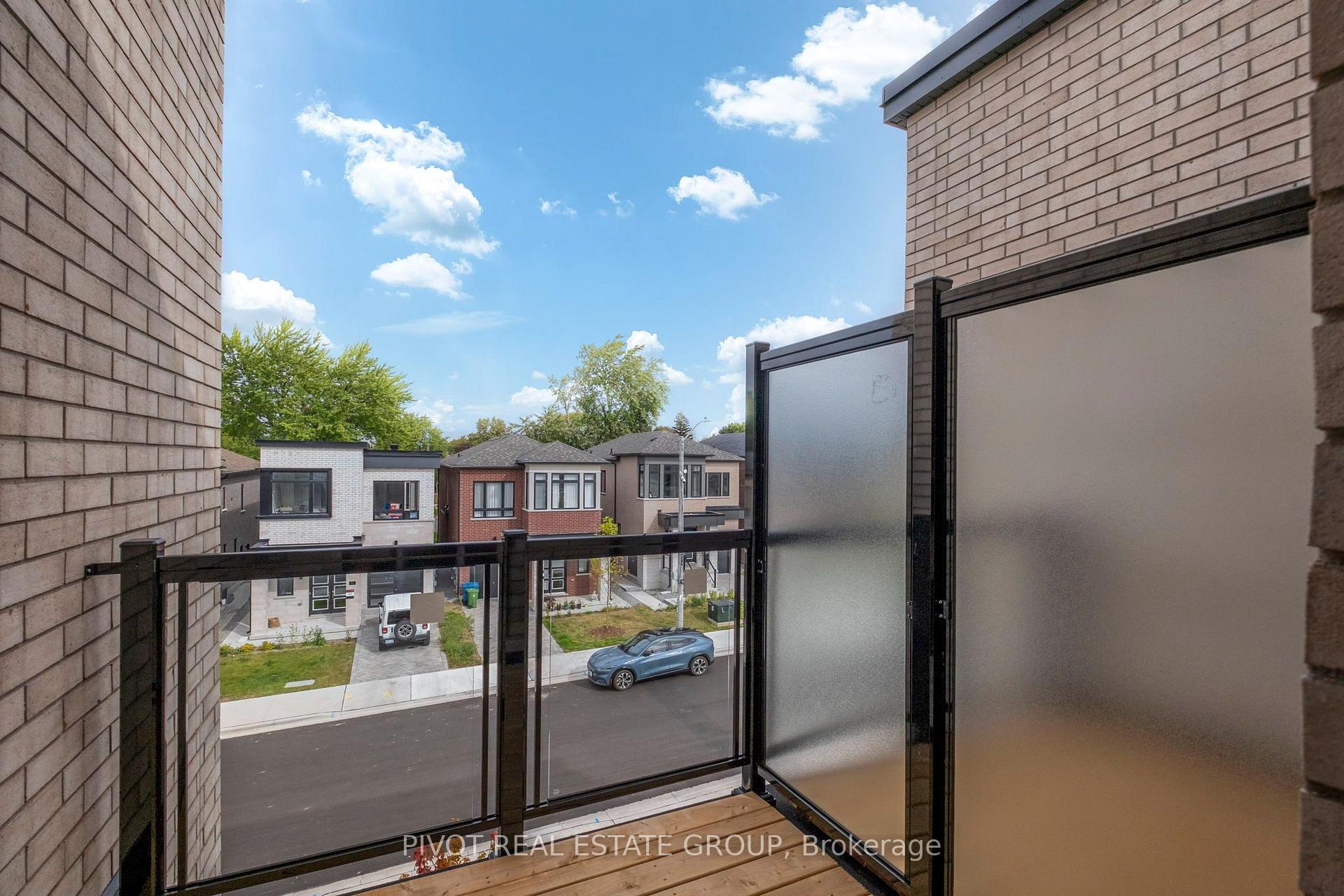 Photo 43 of 80 Danielle Moore Circle, Scarborough, Bendale — HOMEH
